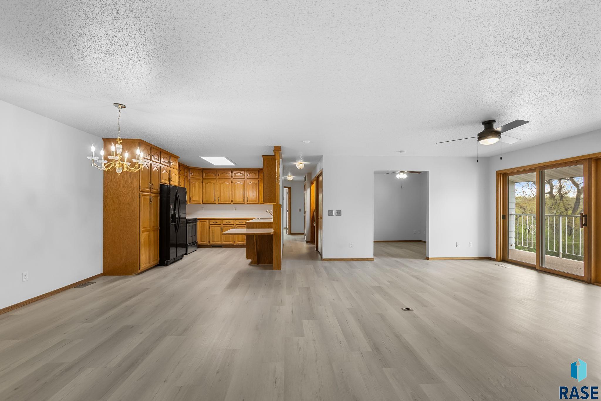 4601 S Oxbow Ave Avenue #301, Sioux Falls, New Jersey image 8