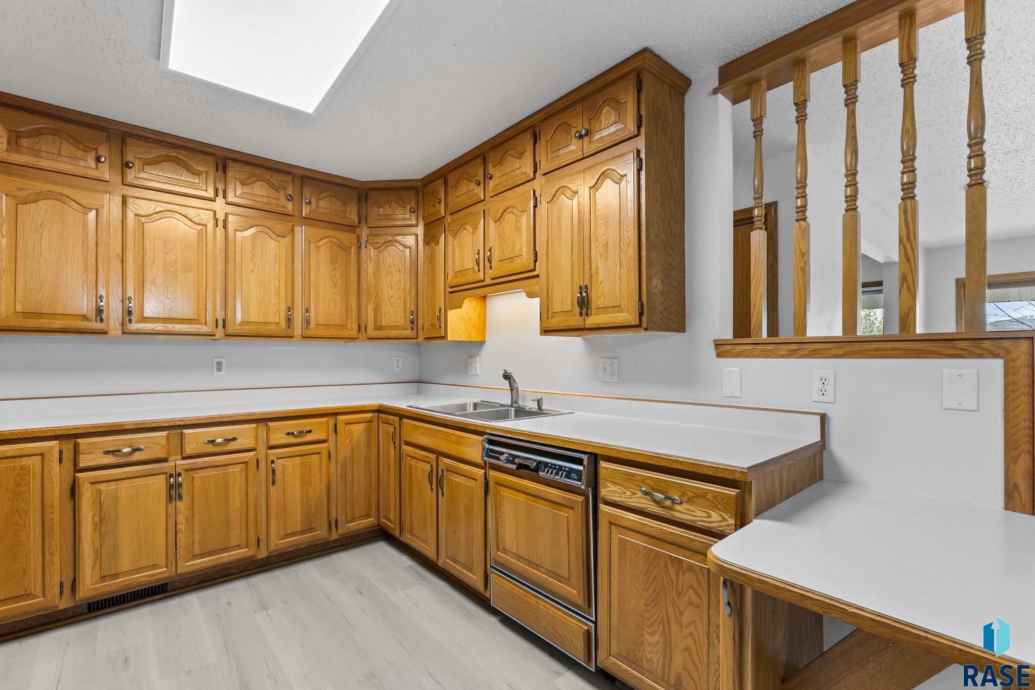 4601 S Oxbow Ave Avenue #301, Sioux Falls, New Jersey image 12