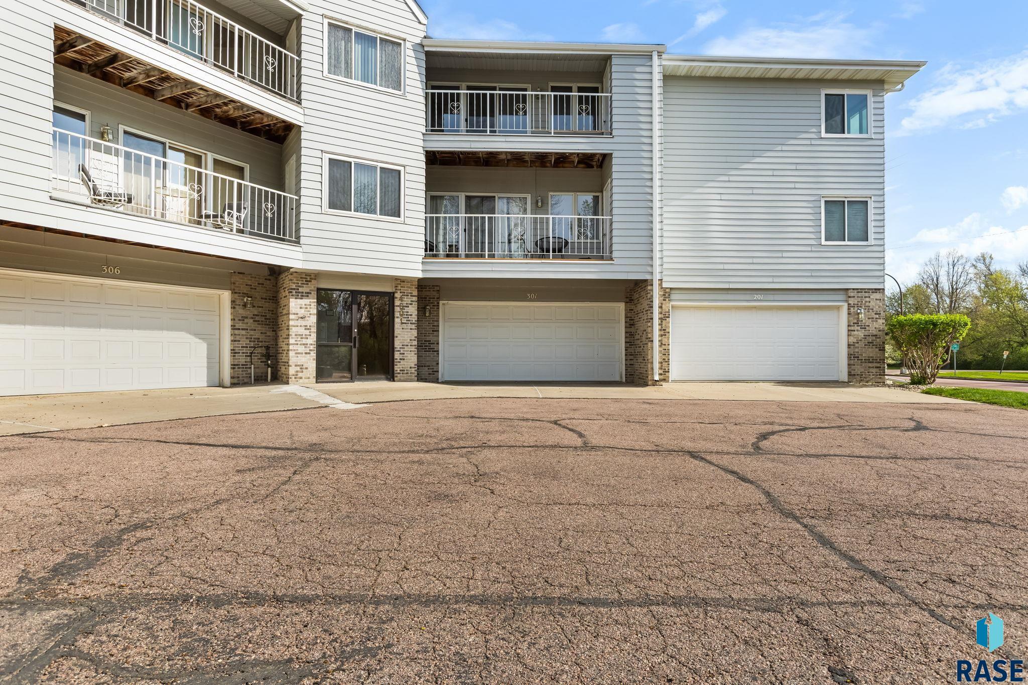 4601 S Oxbow Ave Avenue #301, Sioux Falls, New Jersey image 3