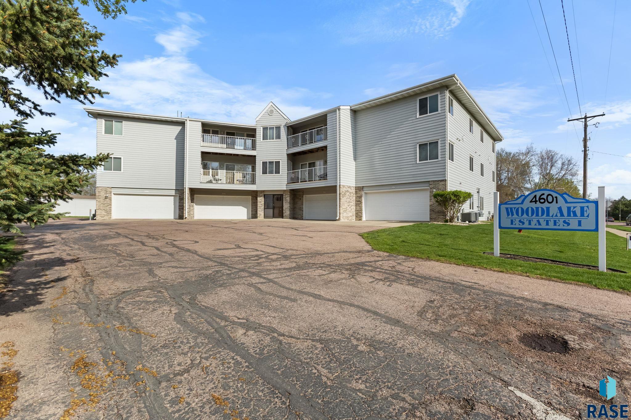 4601 S Oxbow Ave Avenue #301, Sioux Falls, New Jersey image 2