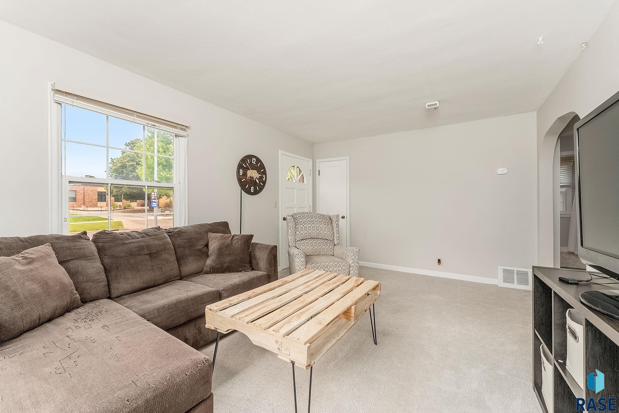 Madison, South Dakota 57042, United States, 3 Bedrooms Bedrooms, ,2 BathroomsBathrooms,Residential,Active,154848