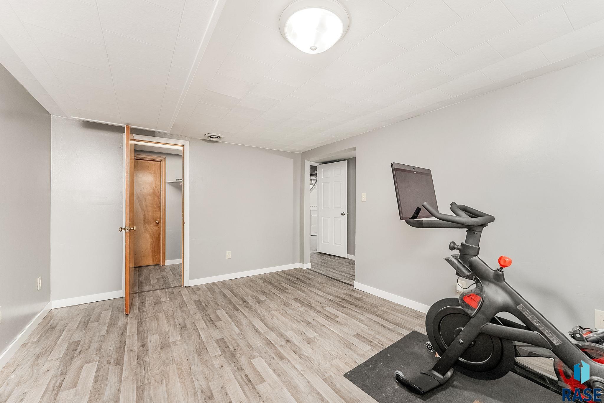 Madison, South Dakota 57042, United States, 3 Bedrooms Bedrooms, ,2 BathroomsBathrooms,Residential,Active,154848