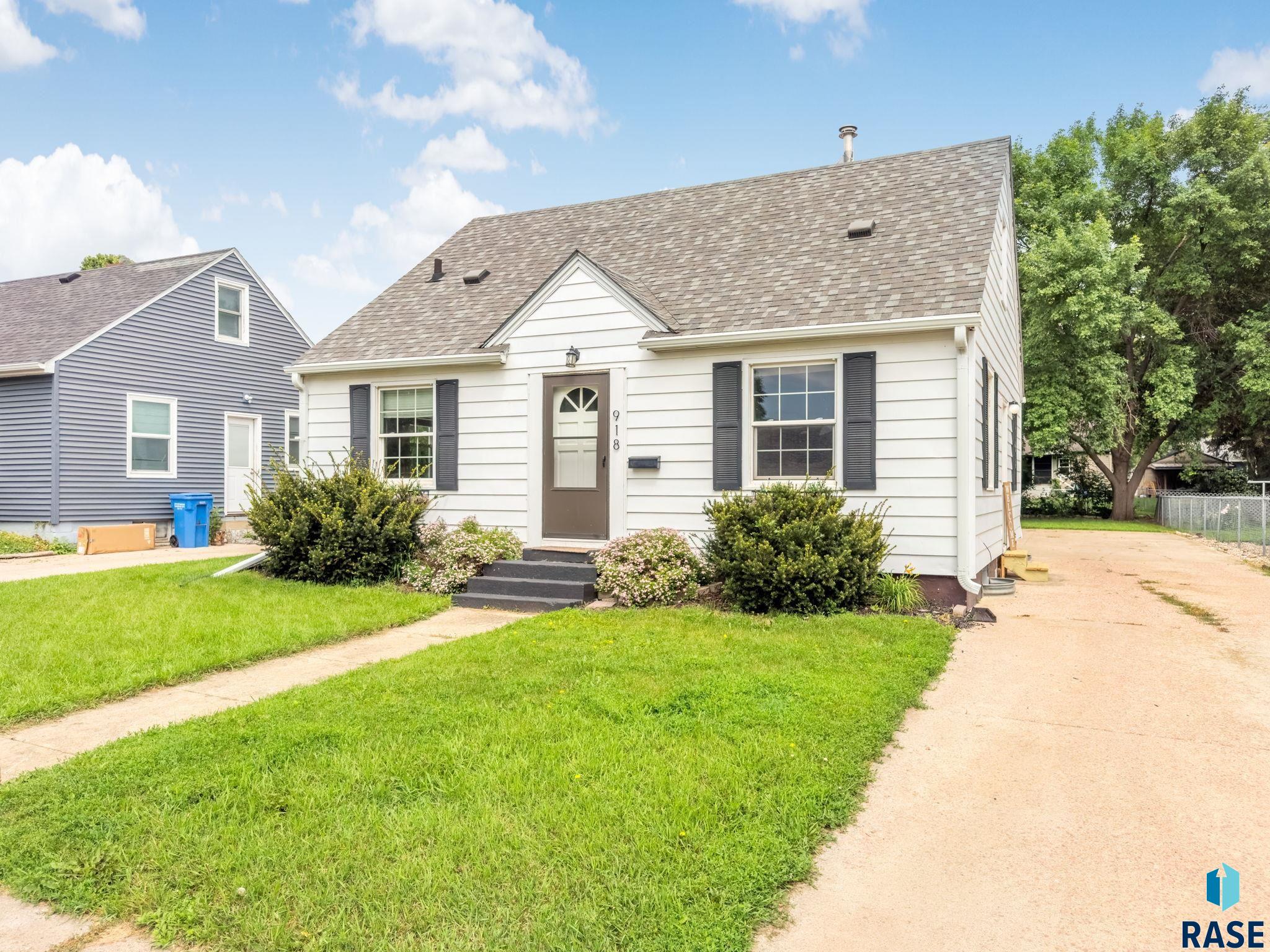 Madison, South Dakota 57042, United States, 3 Bedrooms Bedrooms, ,2 BathroomsBathrooms,Residential,Active,154848