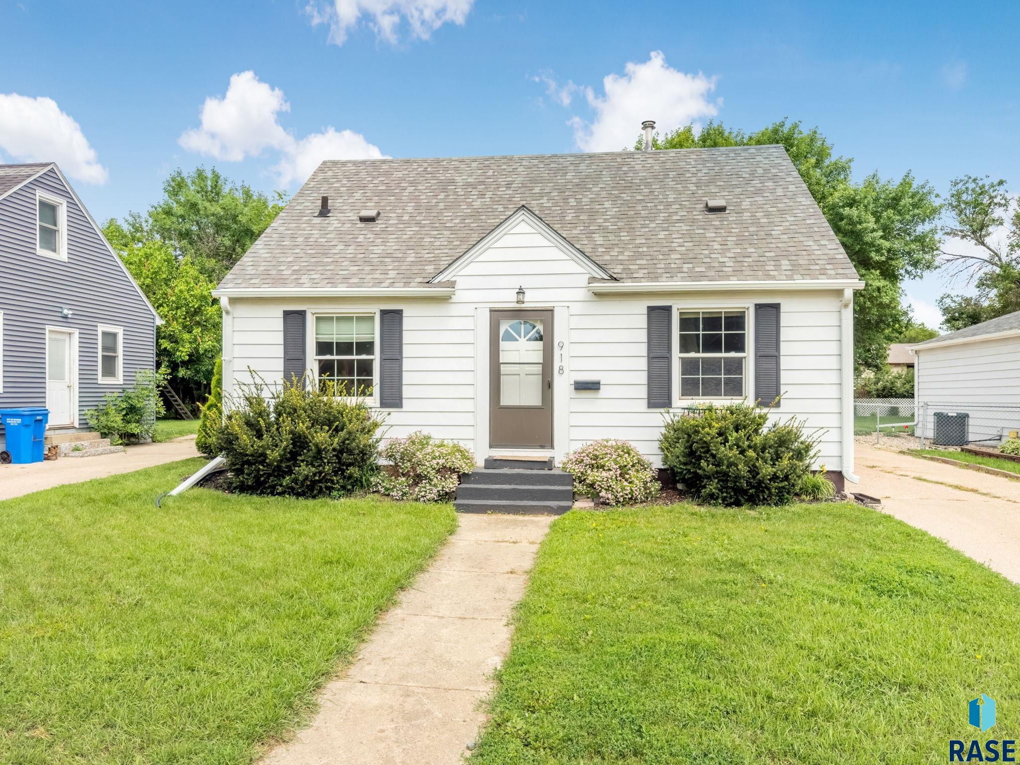 Madison, South Dakota 57042, United States, 3 Bedrooms Bedrooms, ,2 BathroomsBathrooms,Residential,Active,154848