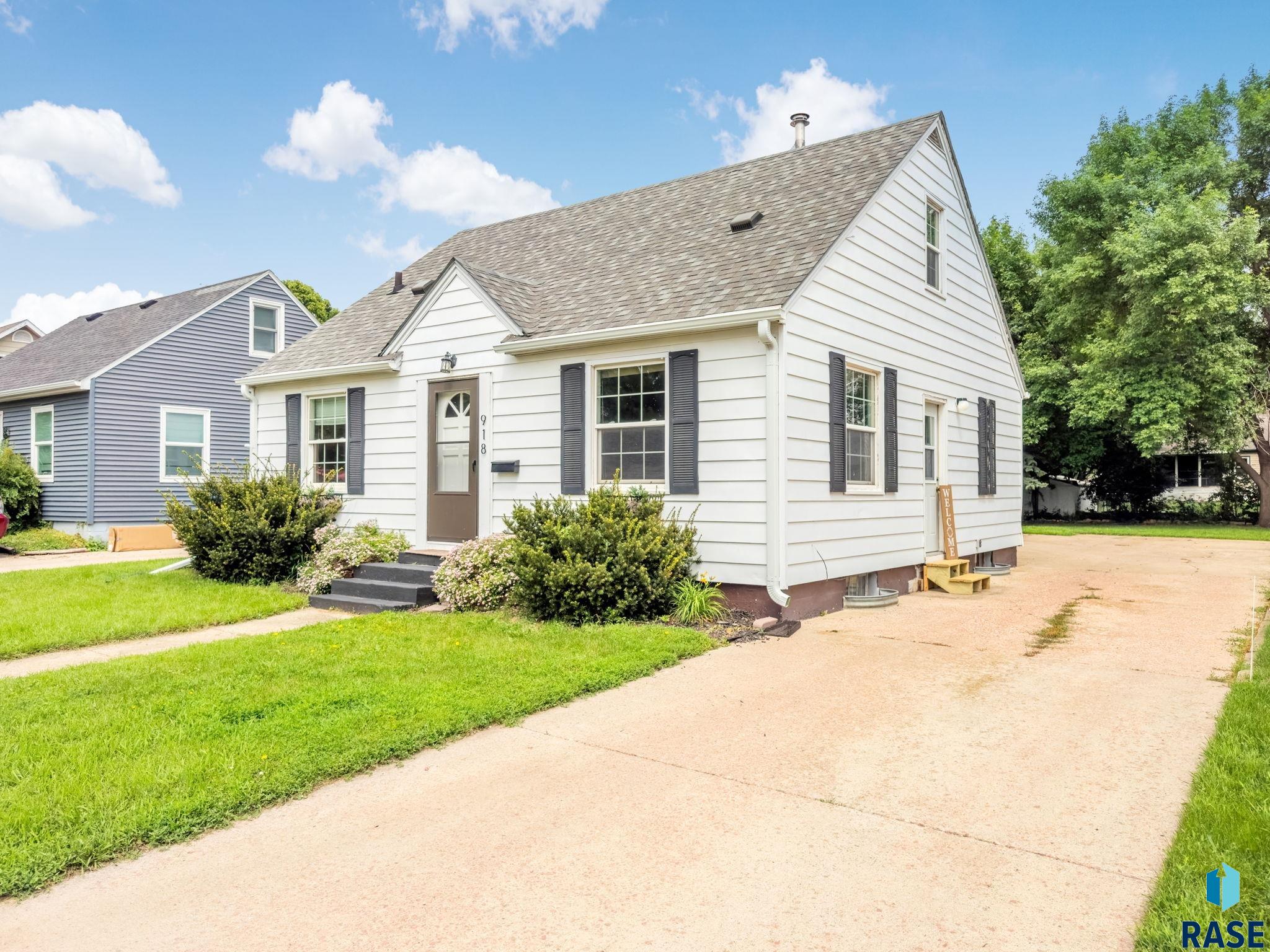 Madison, South Dakota 57042, United States, 3 Bedrooms Bedrooms, ,2 BathroomsBathrooms,Residential,Active,154848