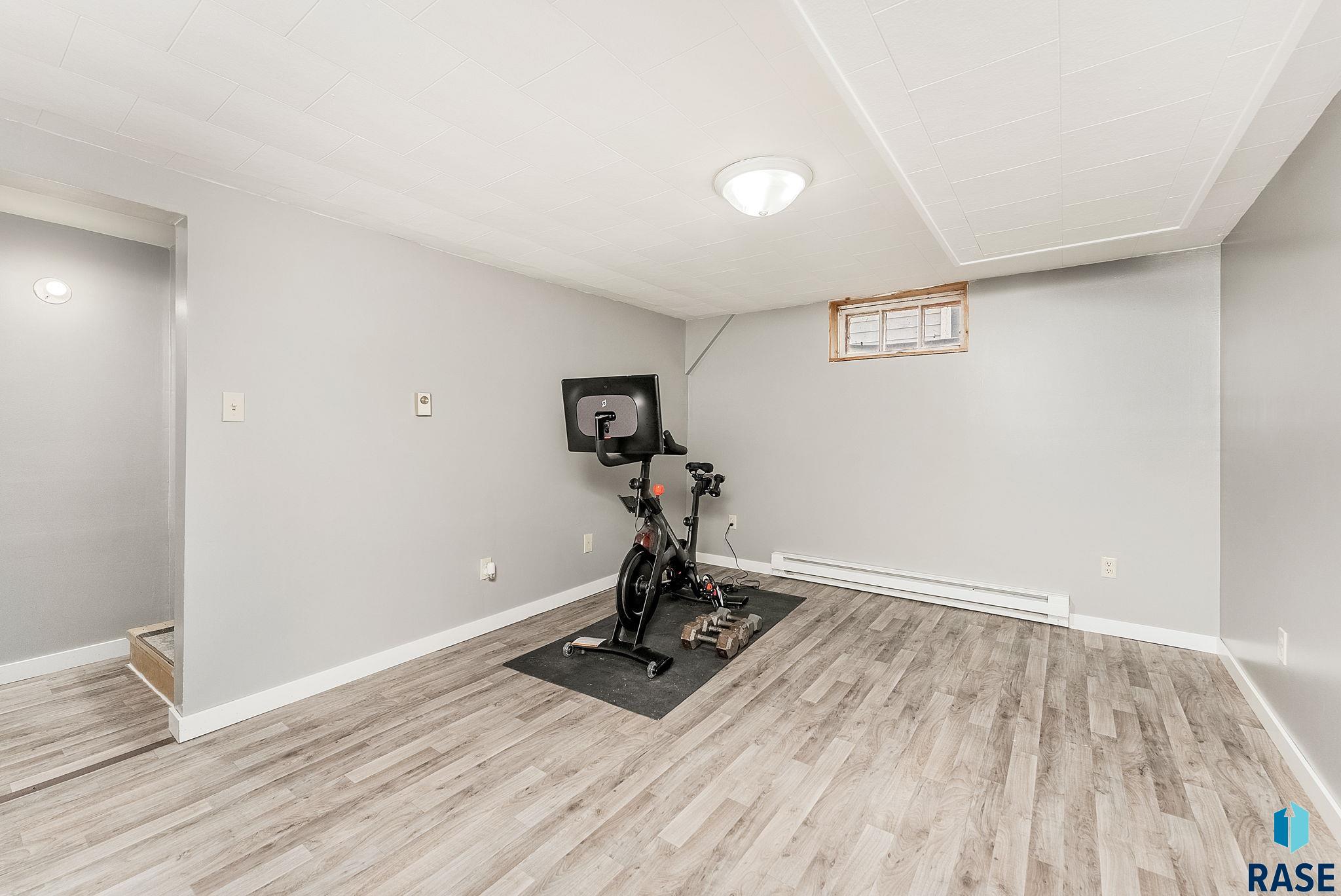 Madison, South Dakota 57042, United States, 3 Bedrooms Bedrooms, ,2 BathroomsBathrooms,Residential,Active,154848