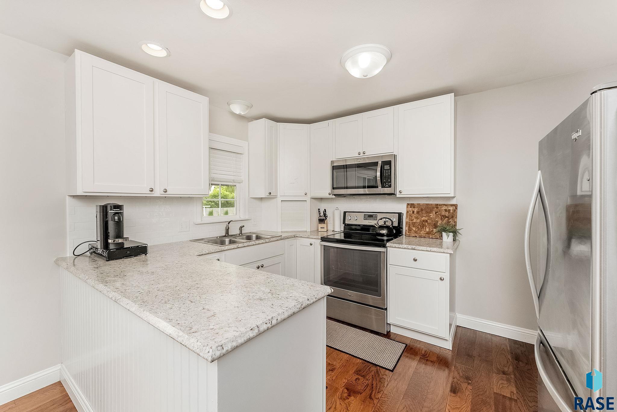 Madison, South Dakota 57042, United States, 3 Bedrooms Bedrooms, ,2 BathroomsBathrooms,Residential,Active,154848