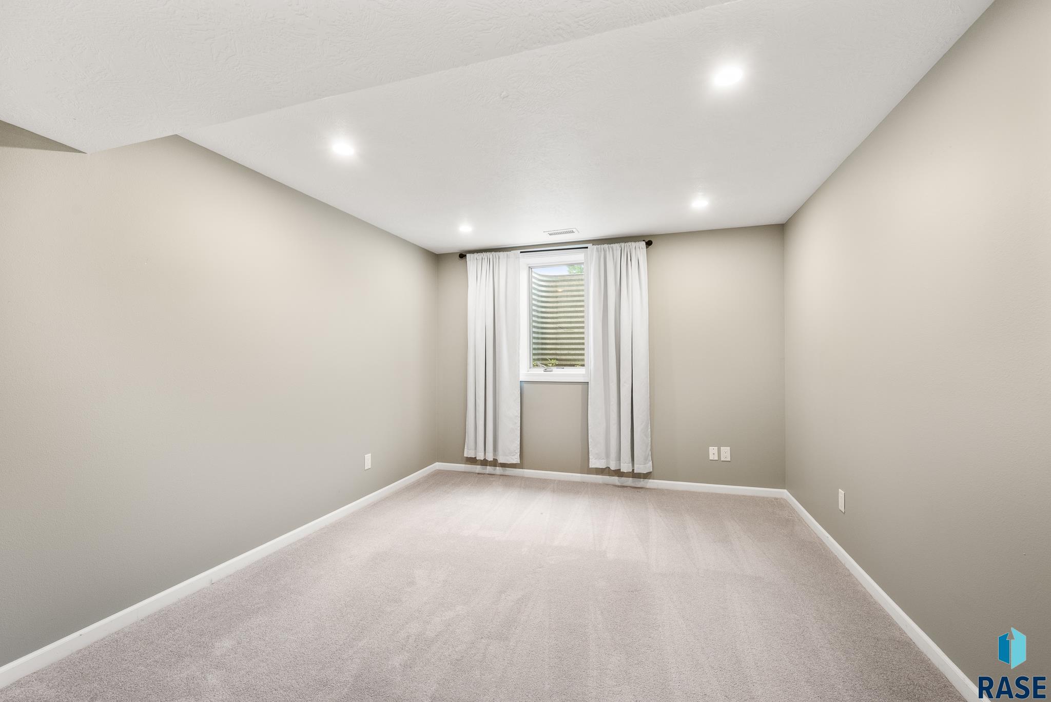 516 N Dominic Ave Avenue, Sioux Falls, New Jersey image 27