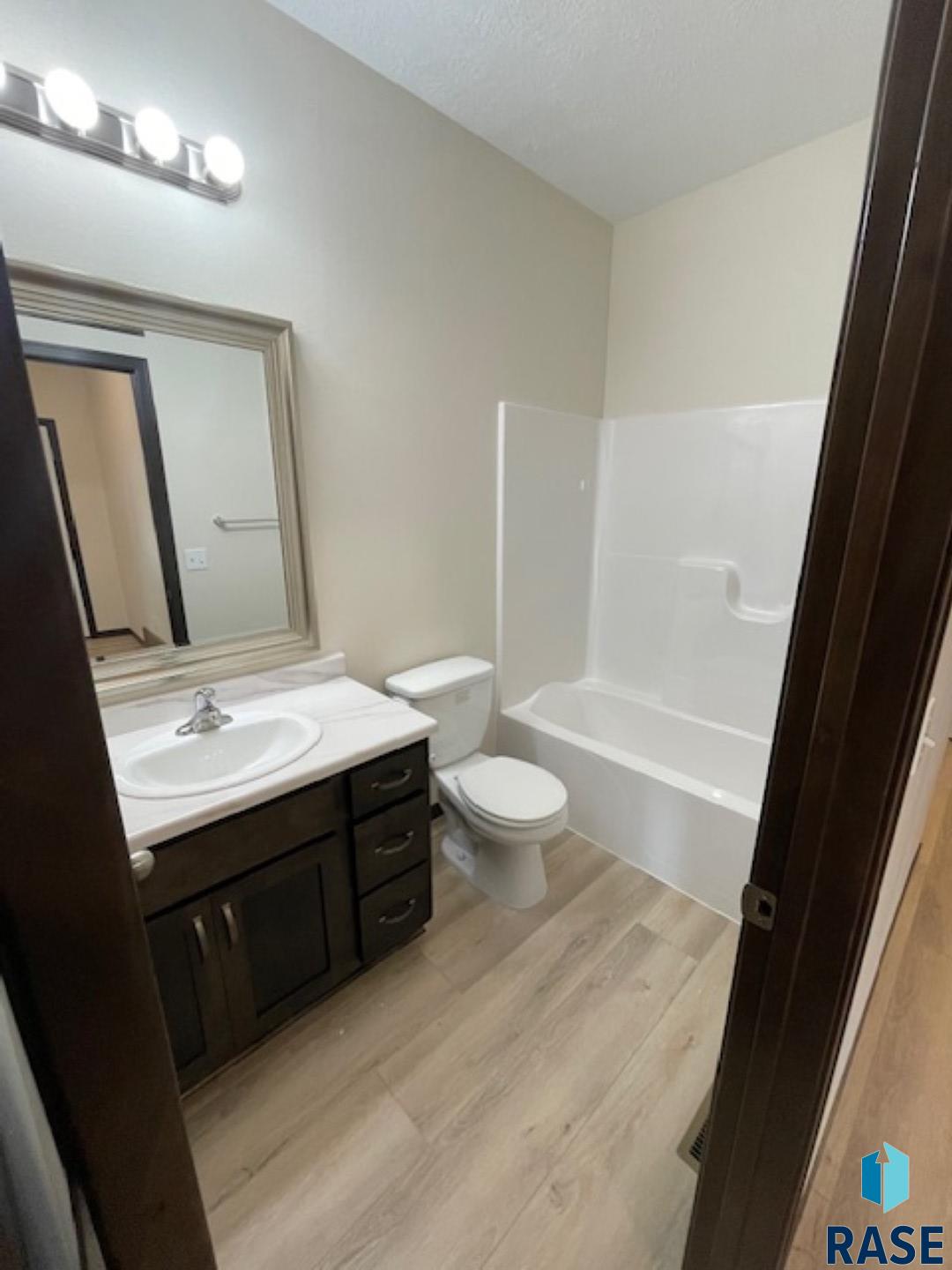 9661 W Tunis Dr Drive, Sioux Falls, South Dakota image 9