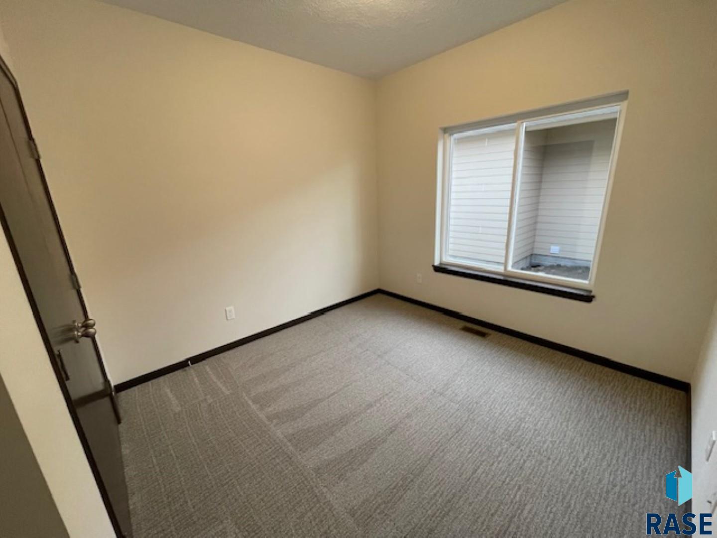 9661 W Tunis Dr Drive, Sioux Falls, South Dakota image 8