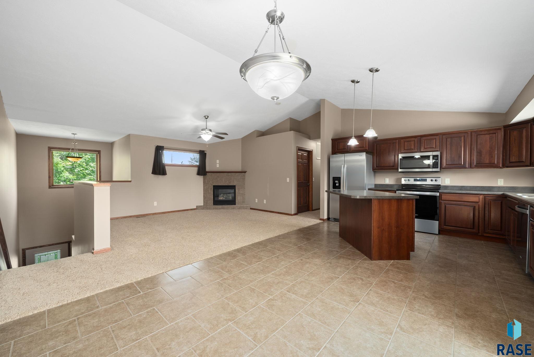 910 Joseph Pl Place, Sioux Falls, South Dakota image 3