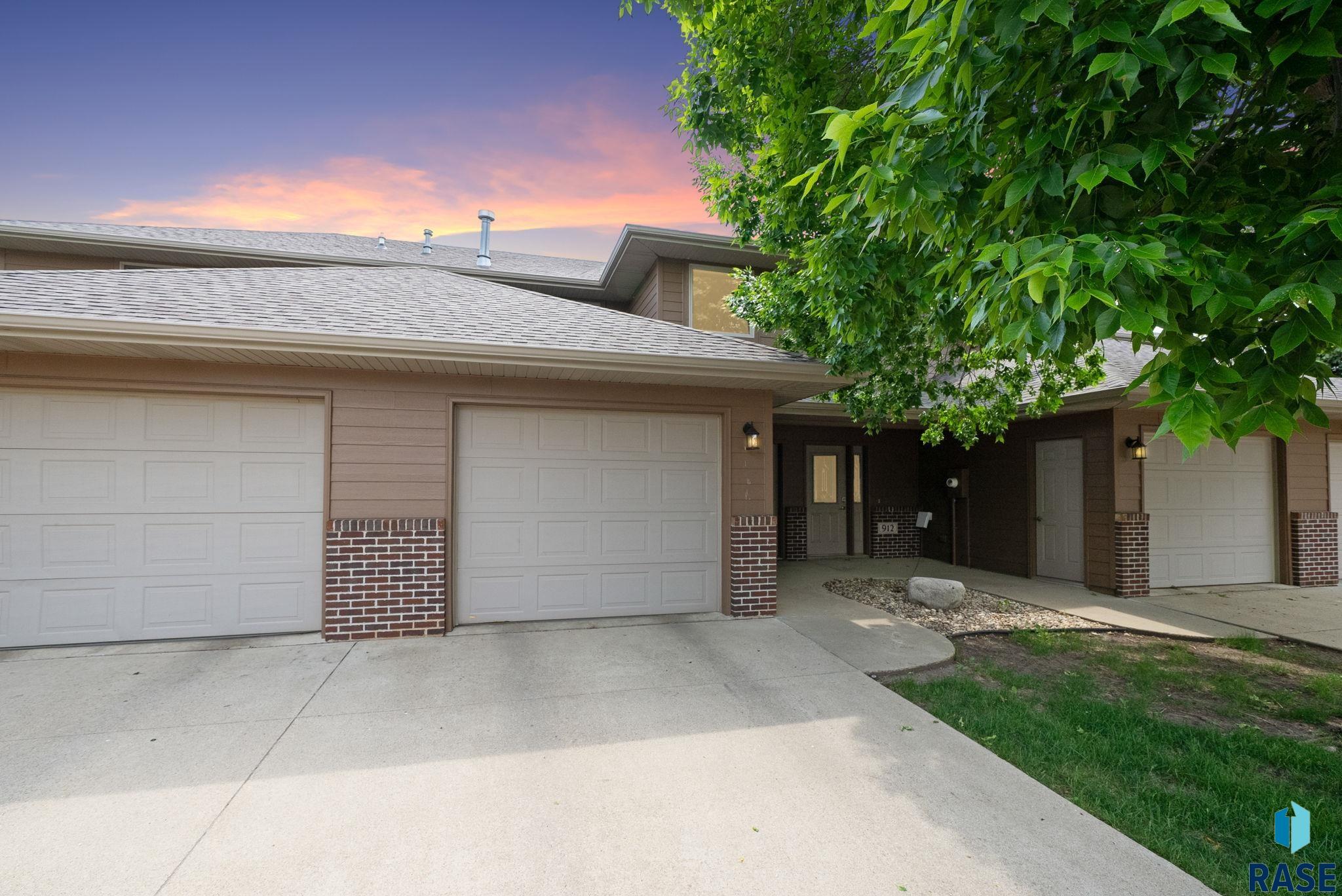 910 Joseph Pl Place, Sioux Falls, South Dakota image 1