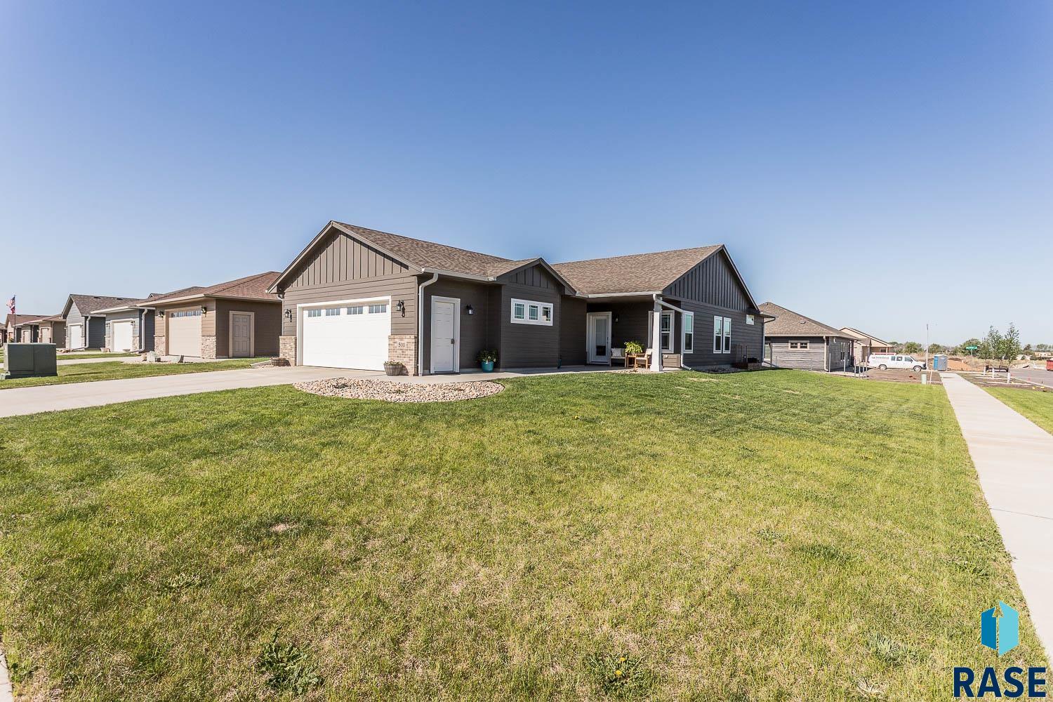 501 S Mary Gene Ave Avenue, Sioux Falls, New Jersey image 1