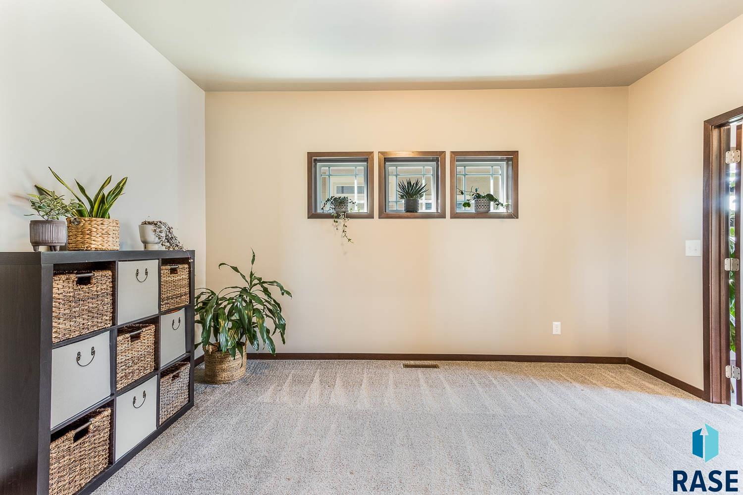 501 S Mary Gene Ave Avenue, Sioux Falls, New Jersey image 17