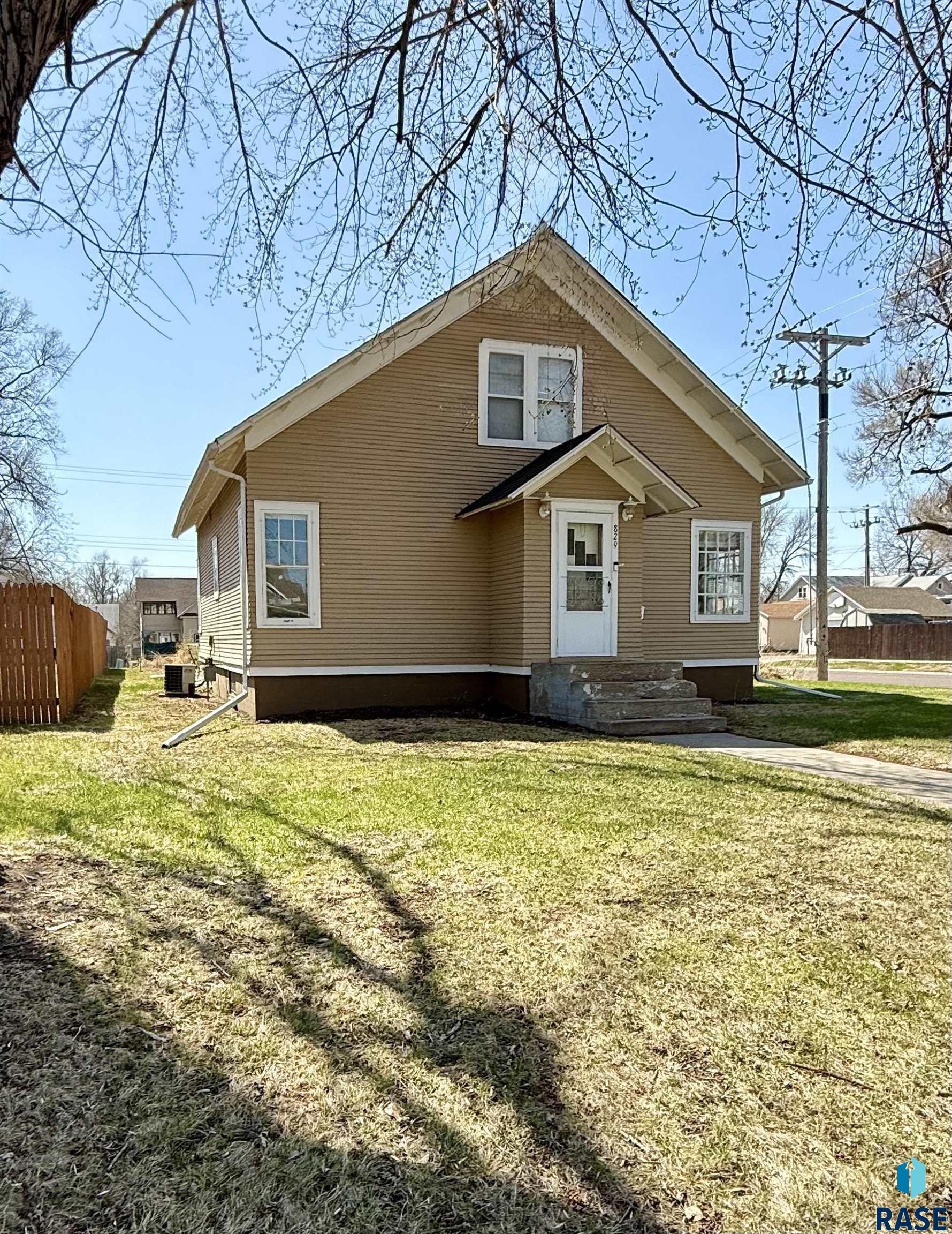 829 W 4th Ave Avenue, Mitchell, South Dakota image 2