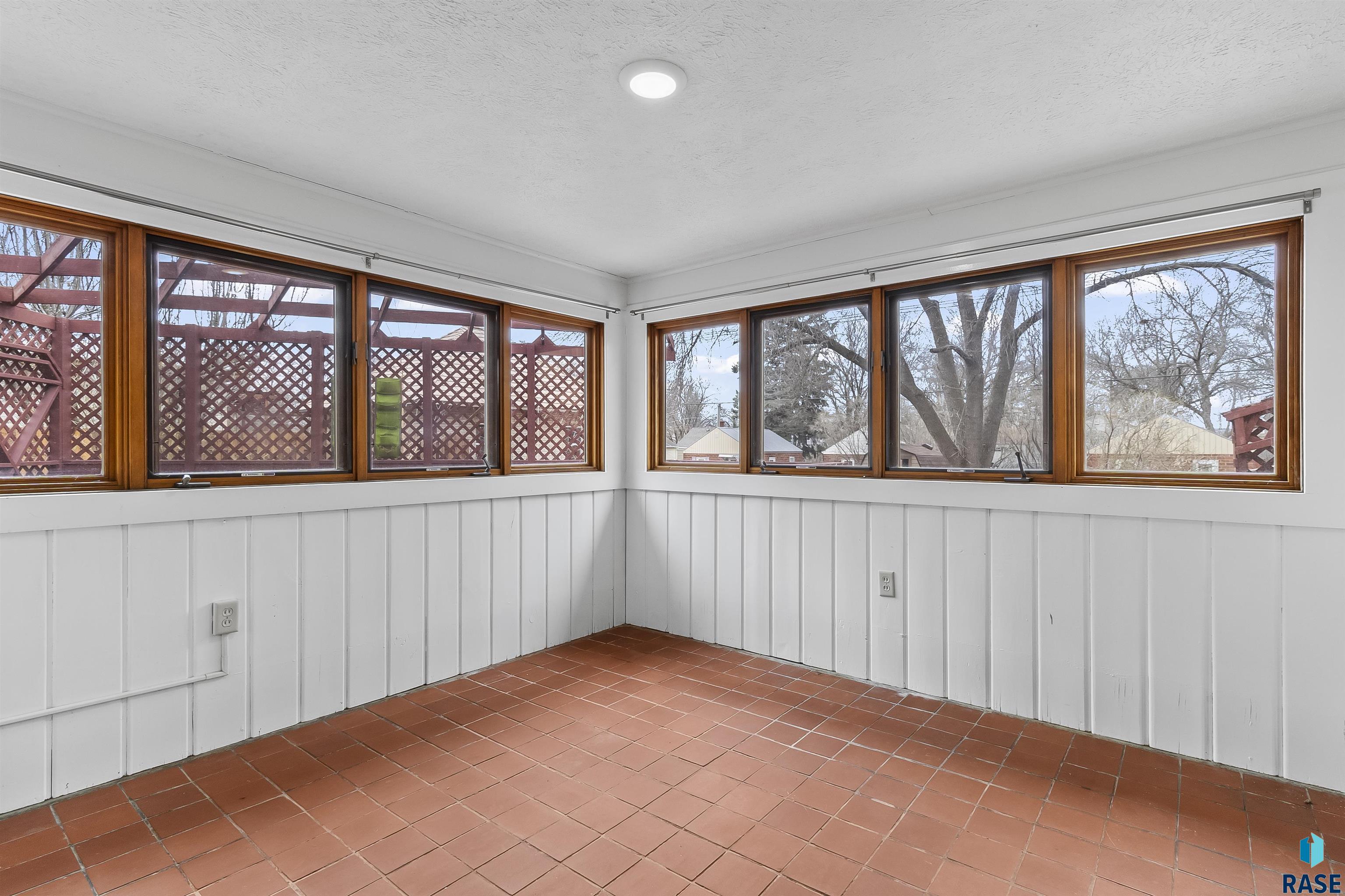 1205 Douglas Ave Avenue, Yankton, South Dakota image 13