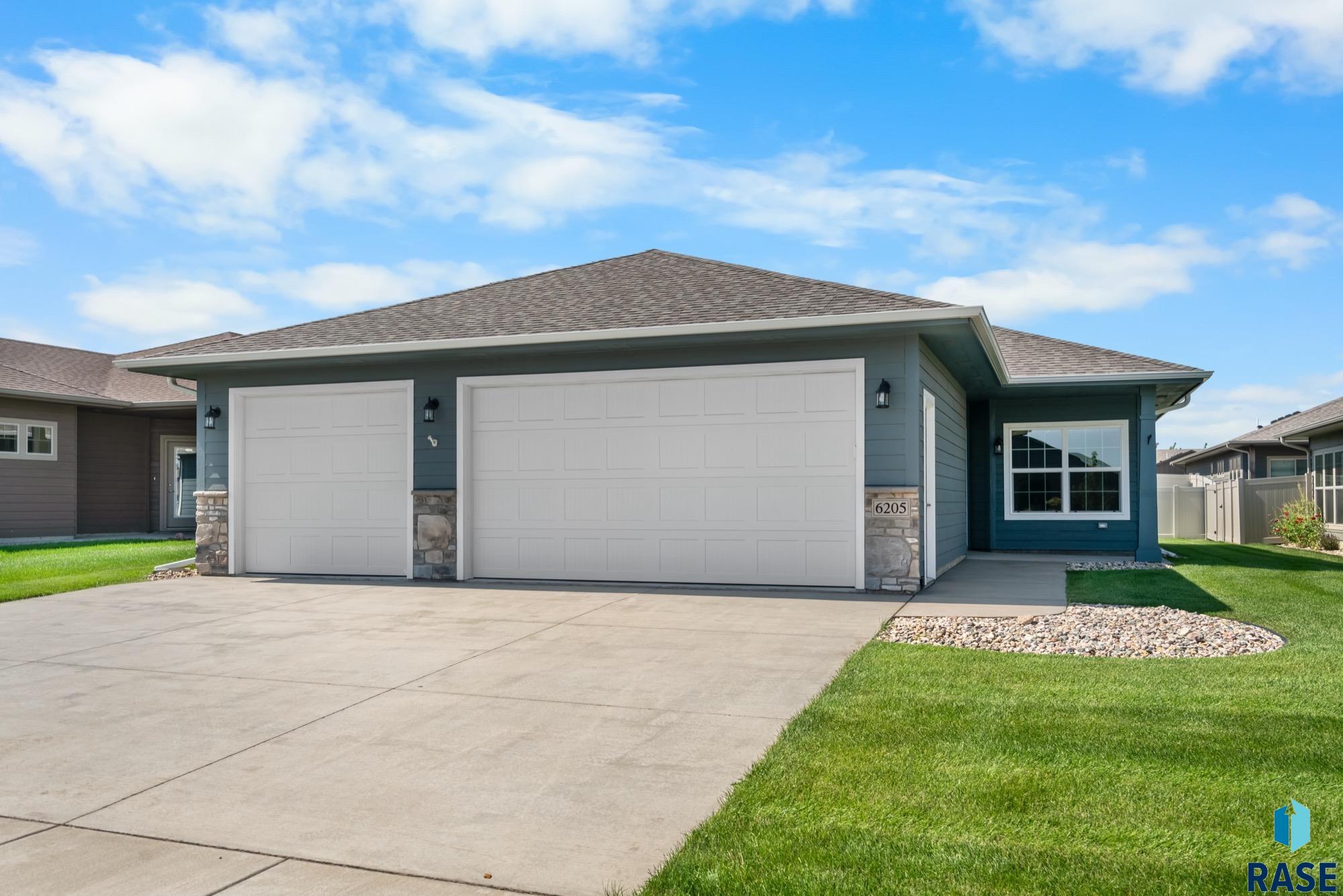 6205 Canyon Springs Ave Avenue, Sioux Falls, South Dakota image 1