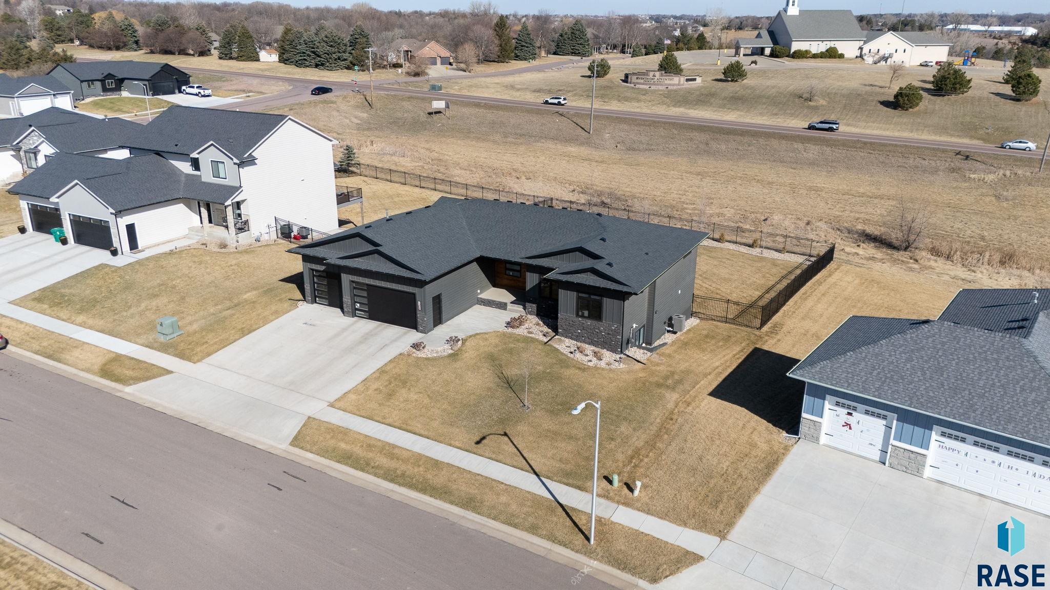 7308 E Dillon Creek Dr Drive, Sioux Falls, South Dakota image 9