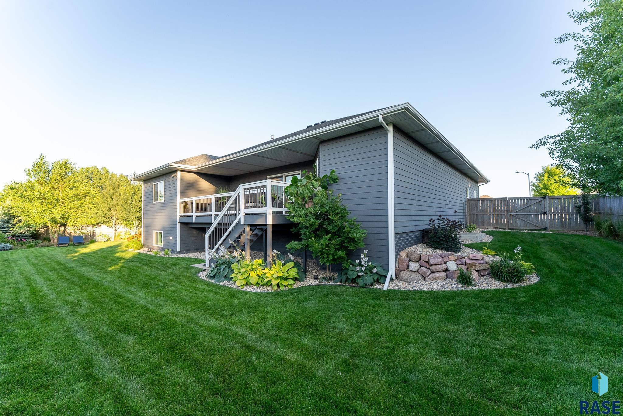 2240 E Stone Pointe Cir Circle, Sioux Falls, South Dakota image 33