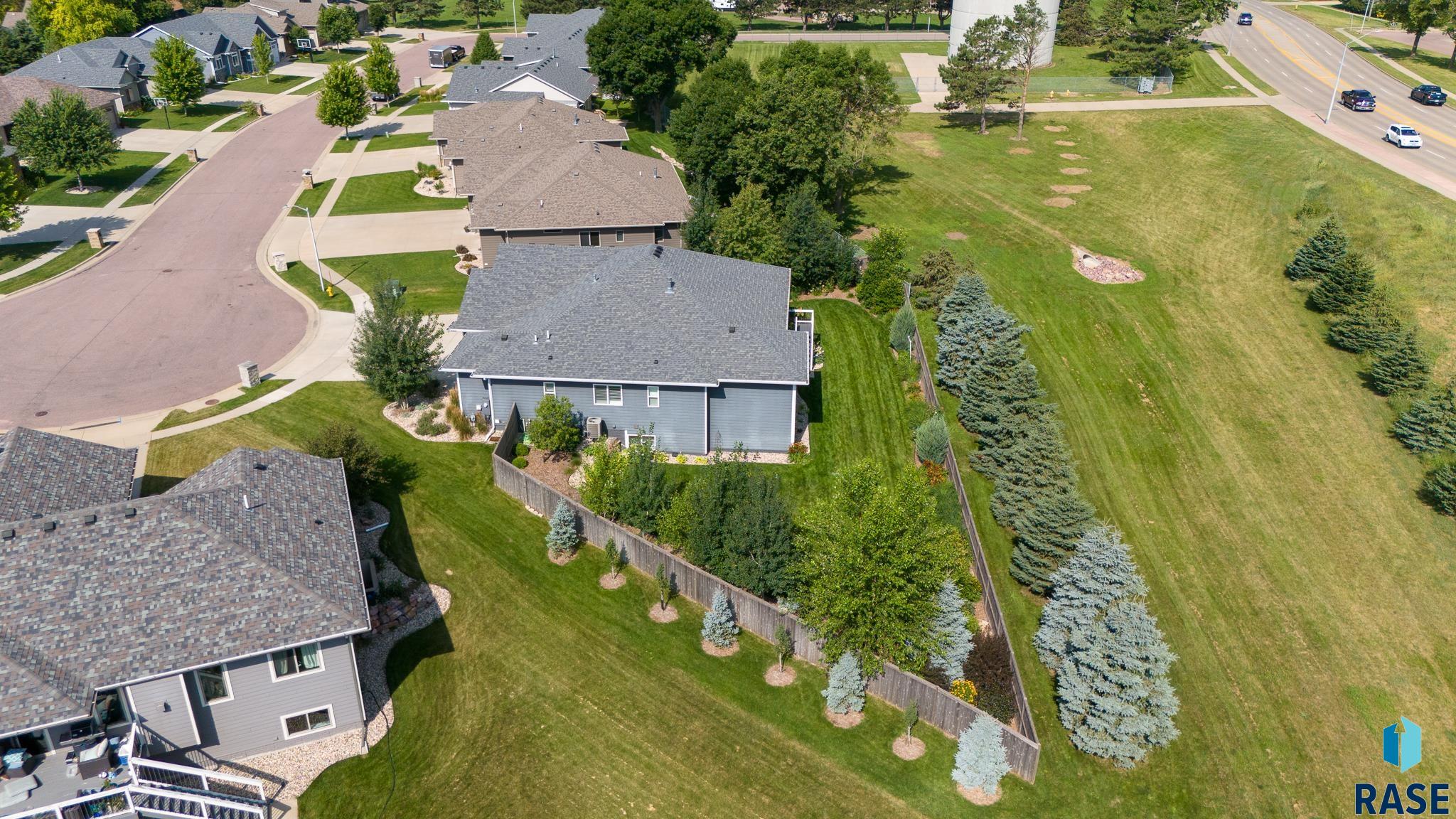 2240 E Stone Pointe Cir Circle, Sioux Falls, South Dakota image 38