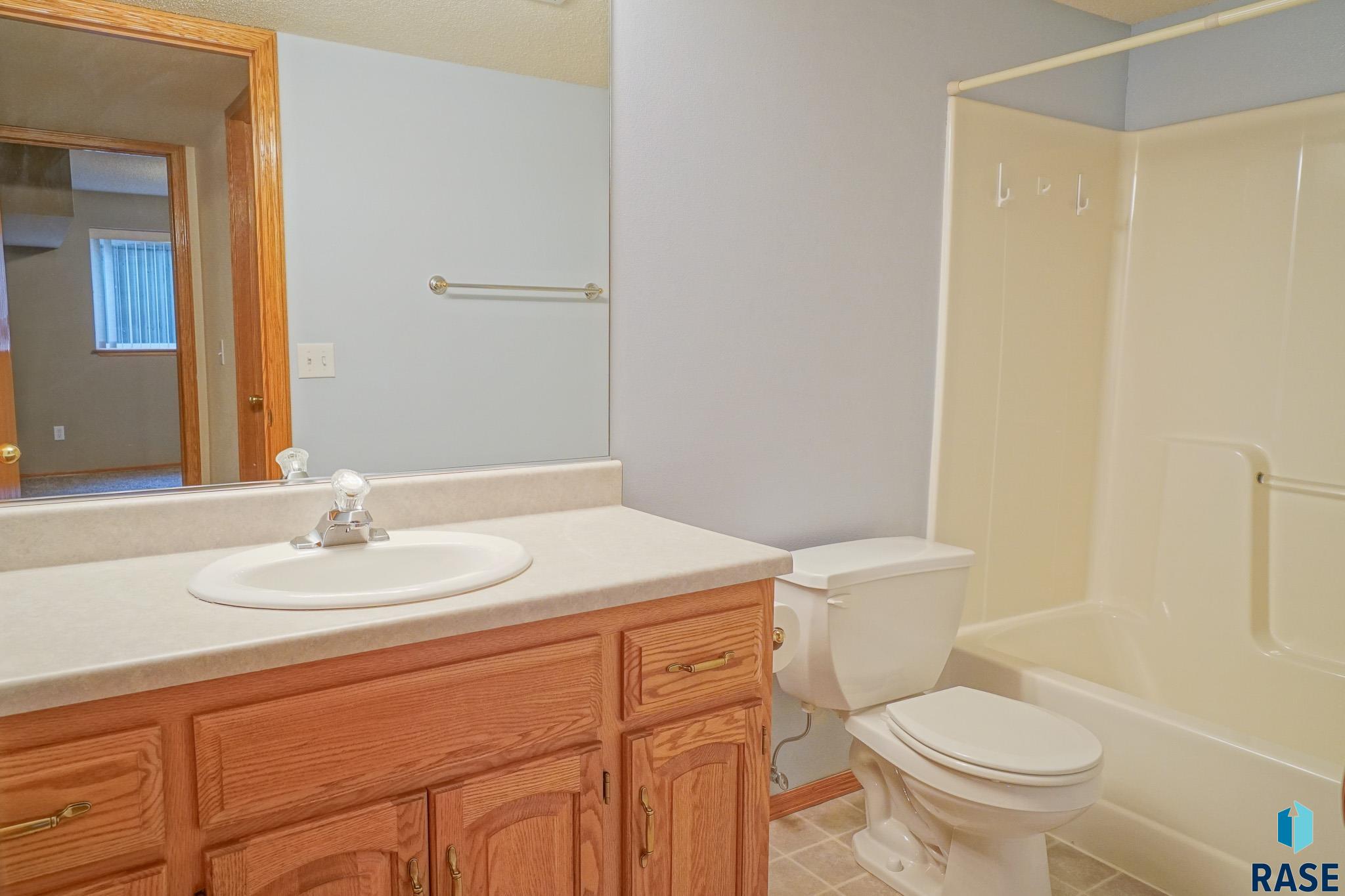 1601 E 63rd St Street, Sioux Falls, New Jersey image 27