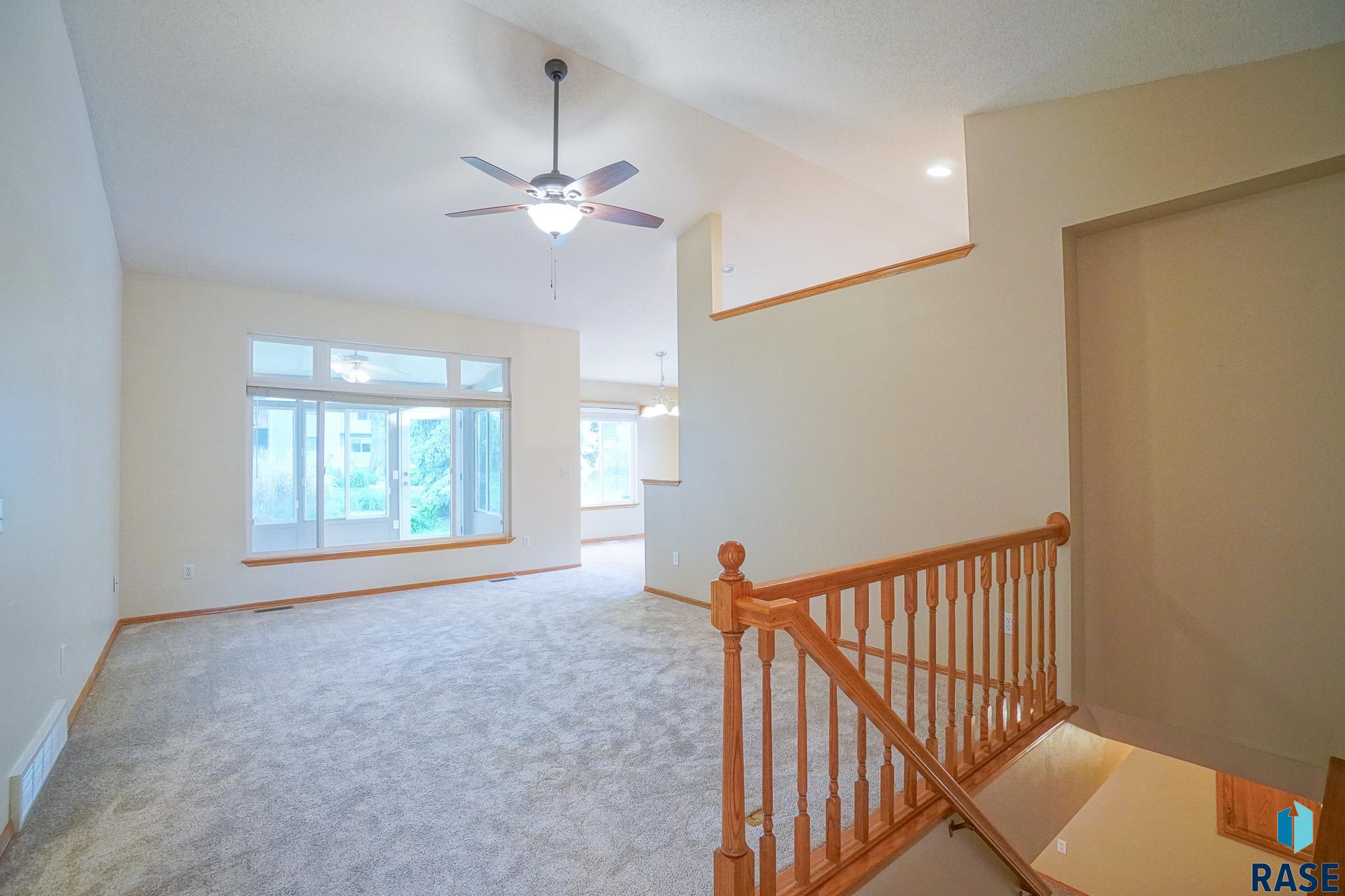 1601 E 63rd St Street, Sioux Falls, New Jersey image 3