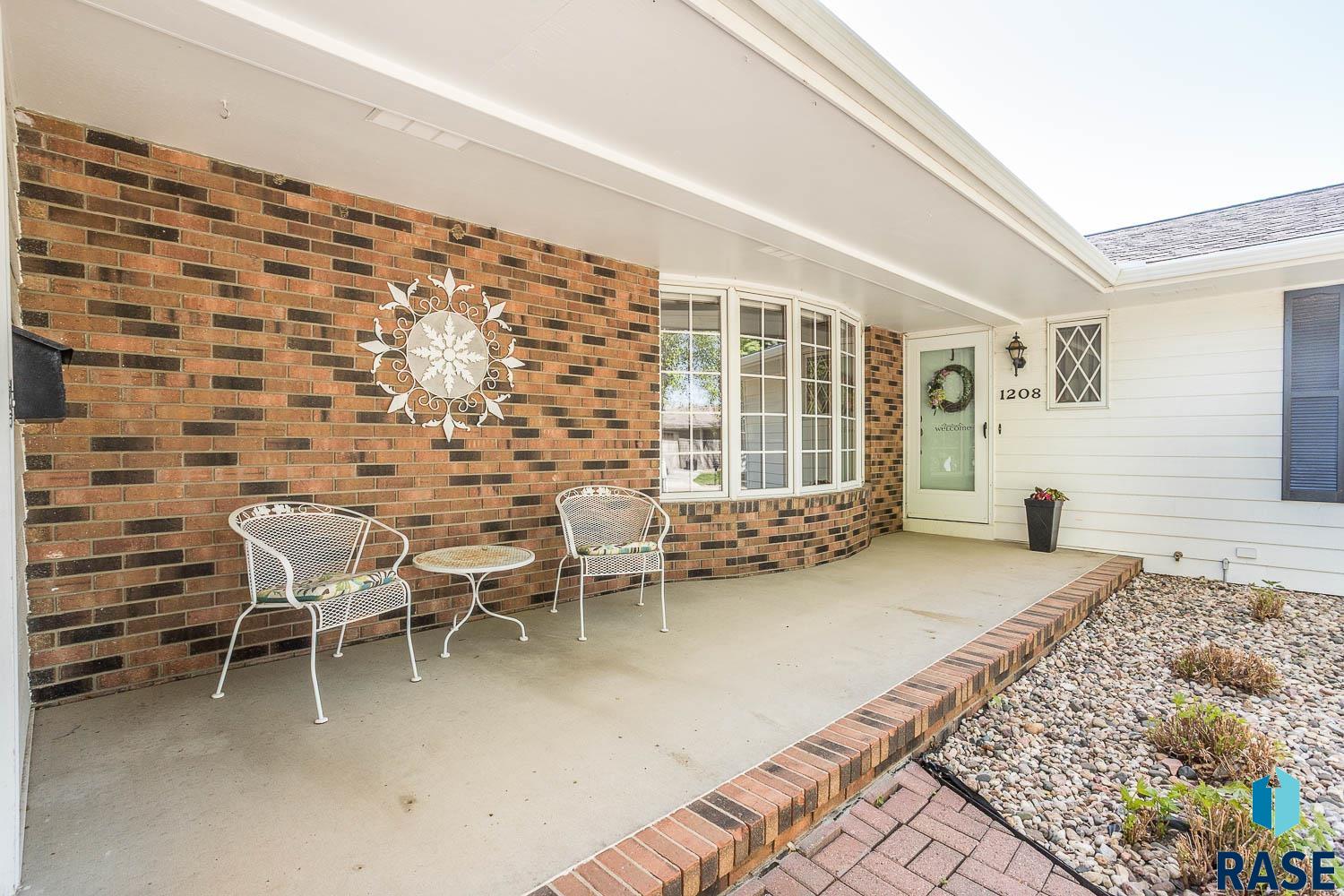 1208 Hampshire Cir Circle #D, Luverne, New Jersey image 2