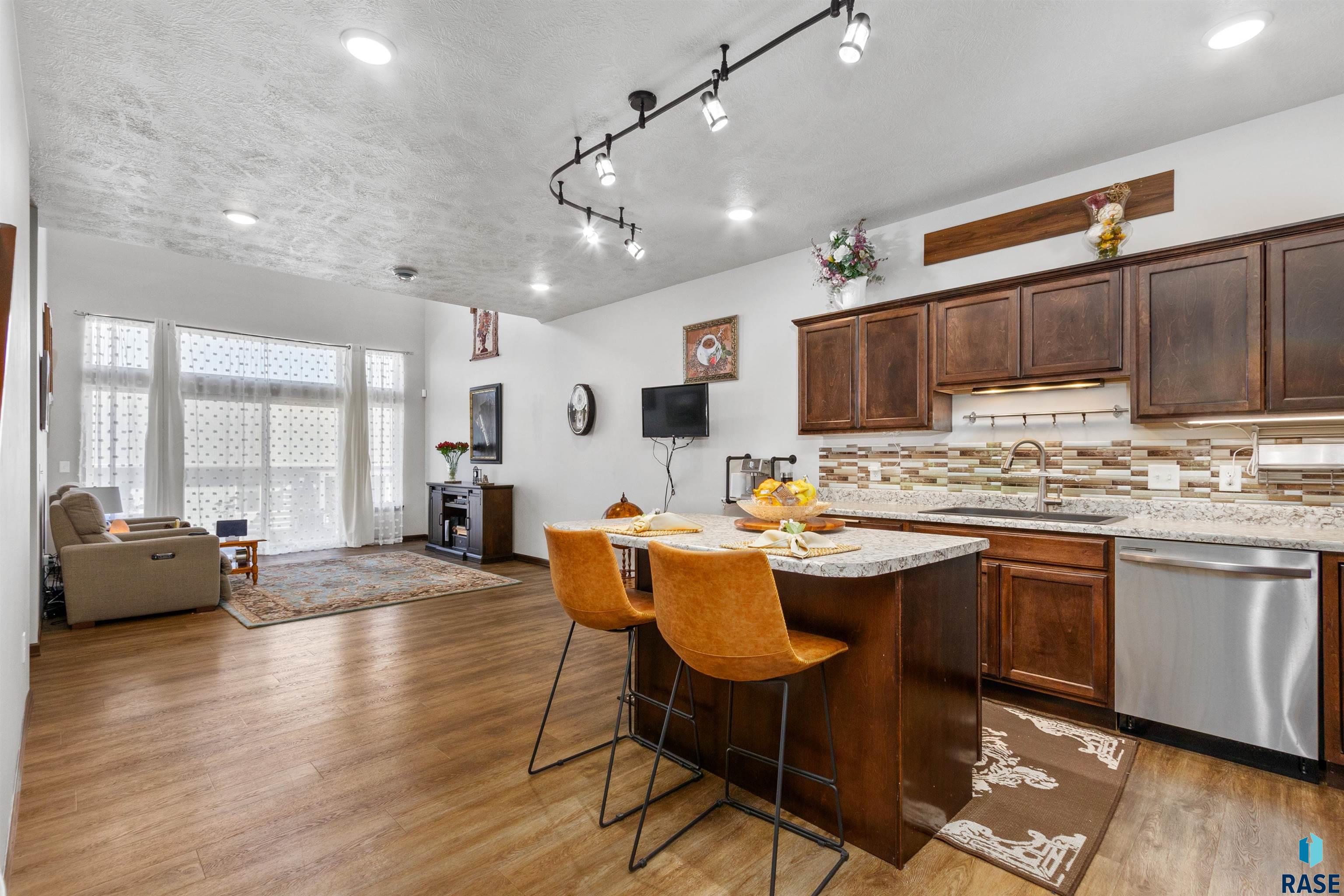 3614 E Siasconset Pl Place, Sioux Falls, New Jersey image 2