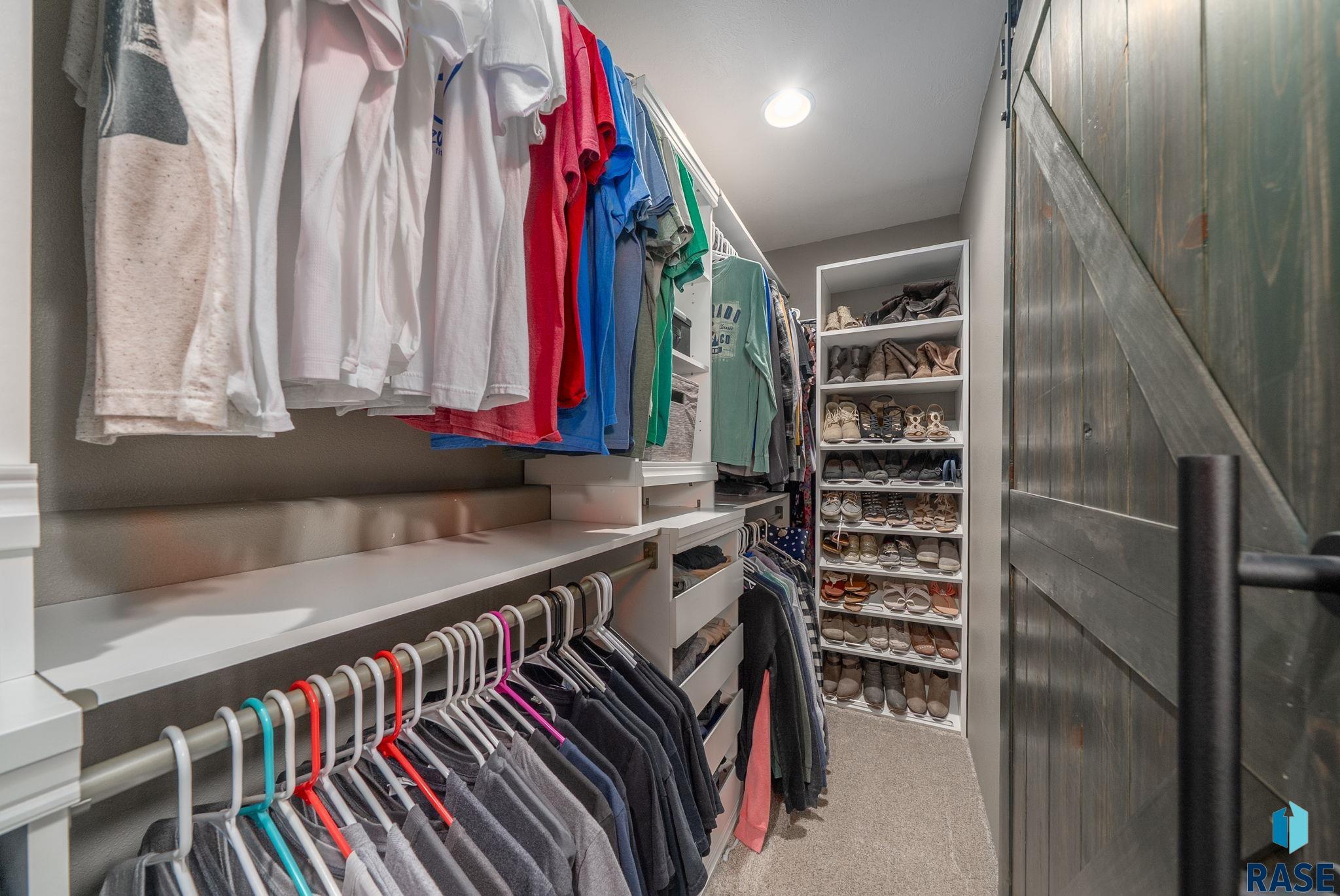 Sioux Falls, South Dakota 57110, United States, 3 Bedrooms Bedrooms, ,3 BathroomsBathrooms,Residential,Active,172601