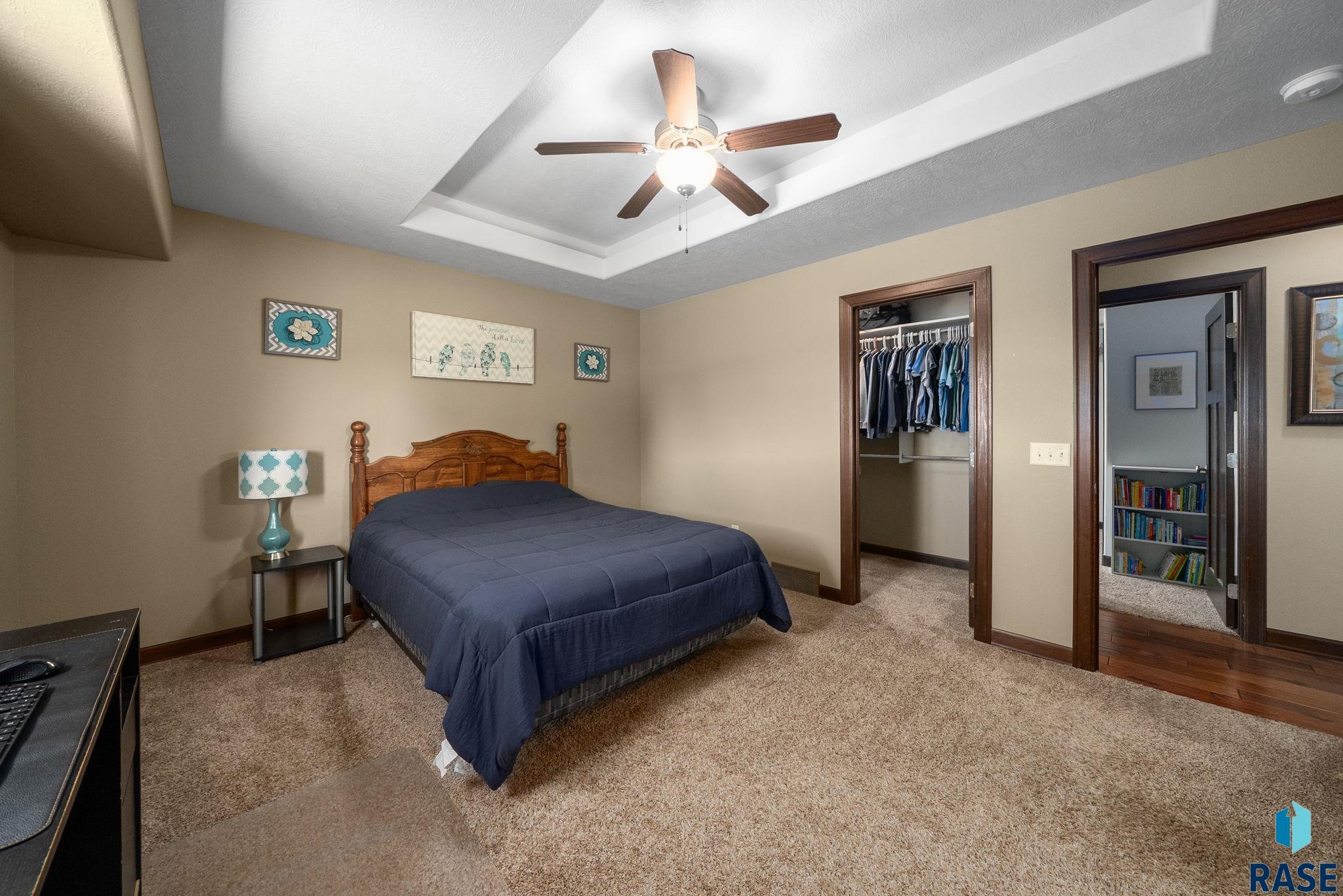 Sioux Falls, South Dakota 57110, United States, 3 Bedrooms Bedrooms, ,3 BathroomsBathrooms,Residential,Active,172601