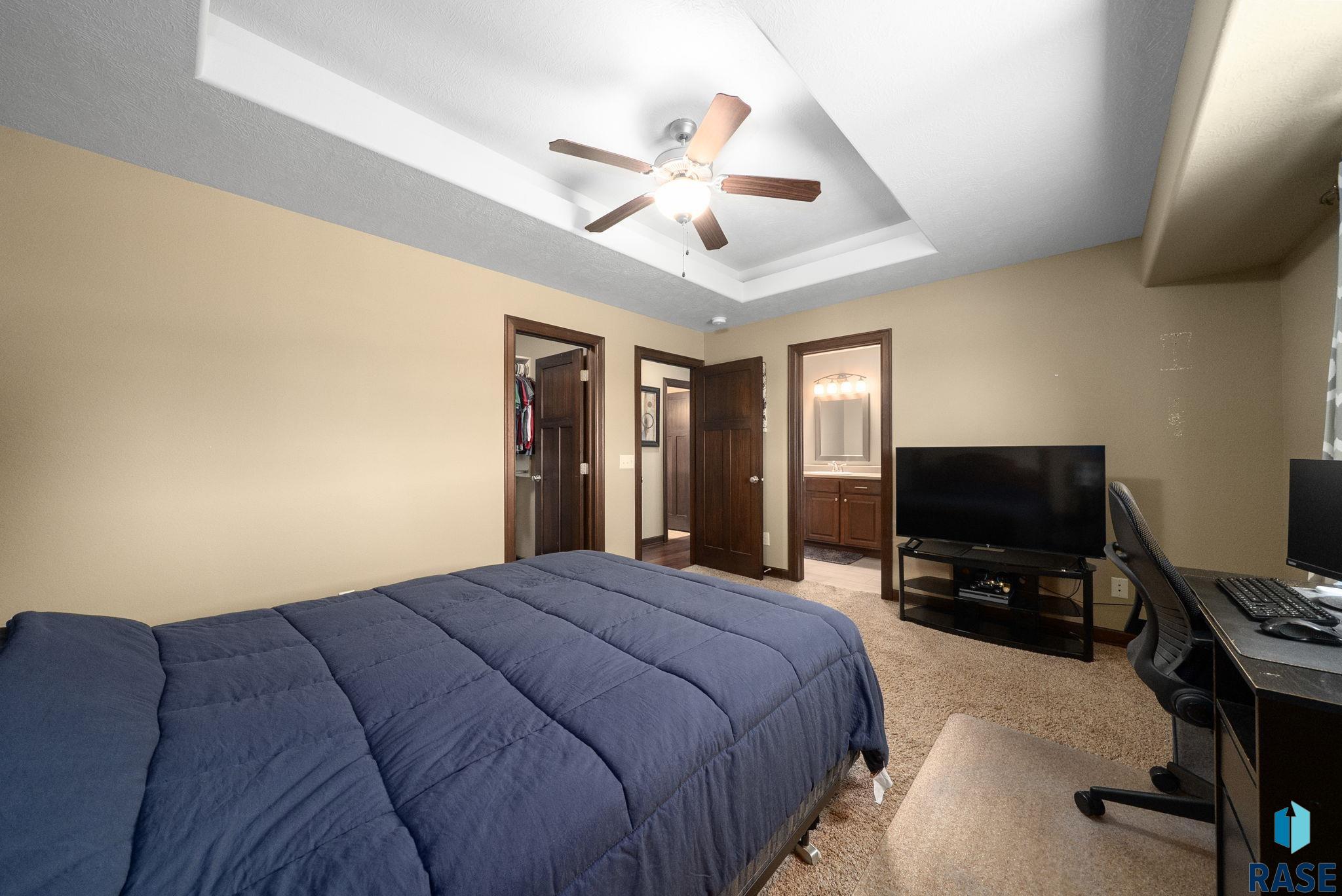 Sioux Falls, South Dakota 57110, United States, 3 Bedrooms Bedrooms, ,3 BathroomsBathrooms,Residential,Active,172601