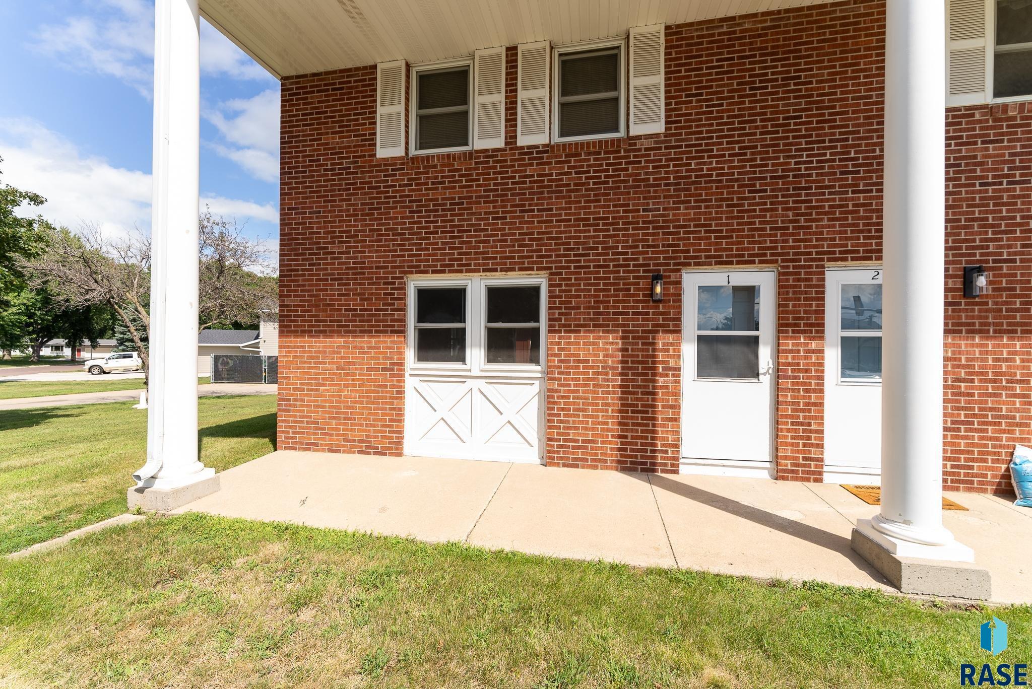 101 N Pipestone Ave Avenue #1, Brandon, South Dakota image 2