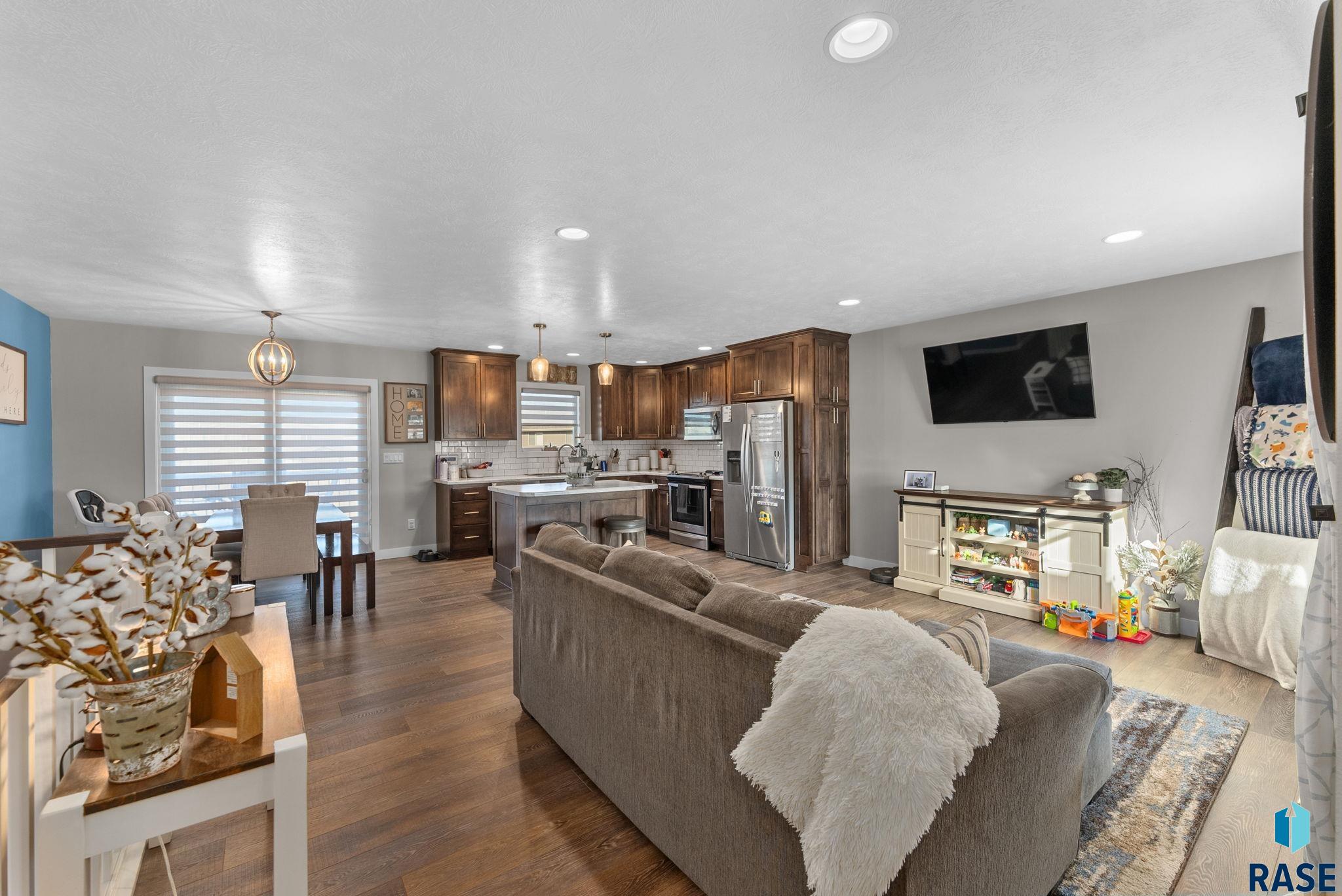 619 Cressman Trl Trail, Hartford, South Dakota image 3