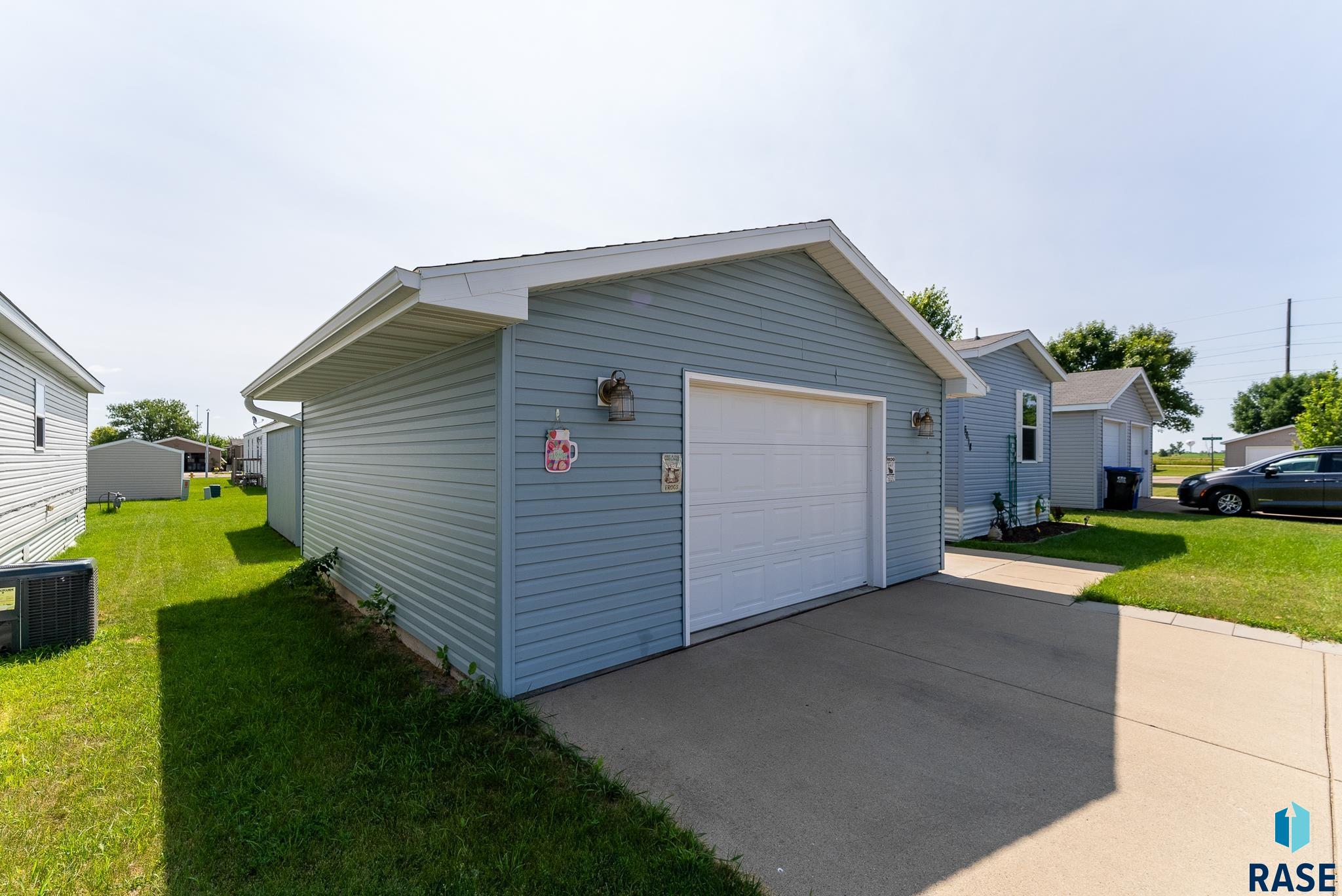 6018 S Belfair Pl Place, Sioux Falls, South Dakota image 2