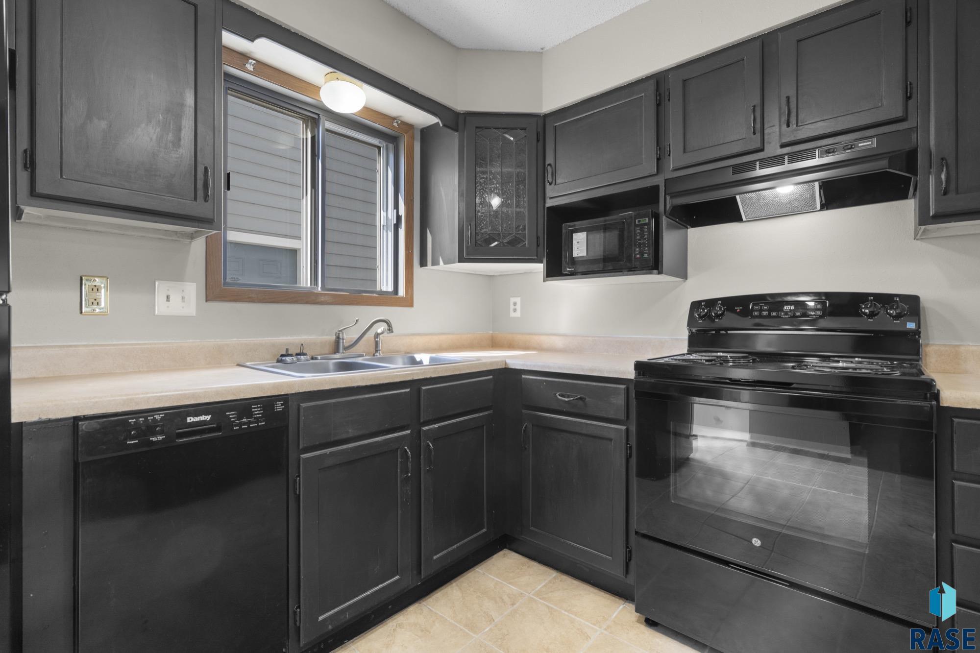 1010 S Bridgeport Pl Place, Sioux Falls, South Dakota image 4