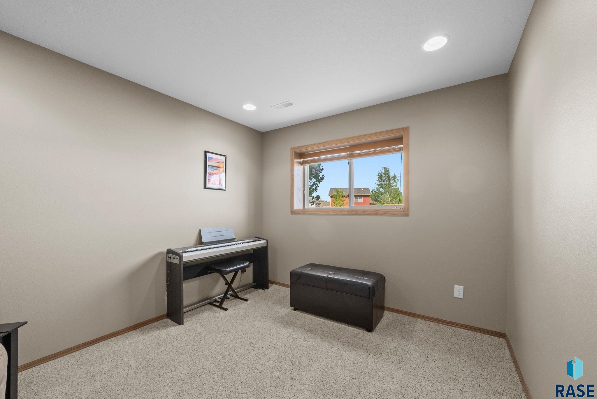 506 Almond Ave Avenue, Harrisburg, New Jersey image 25