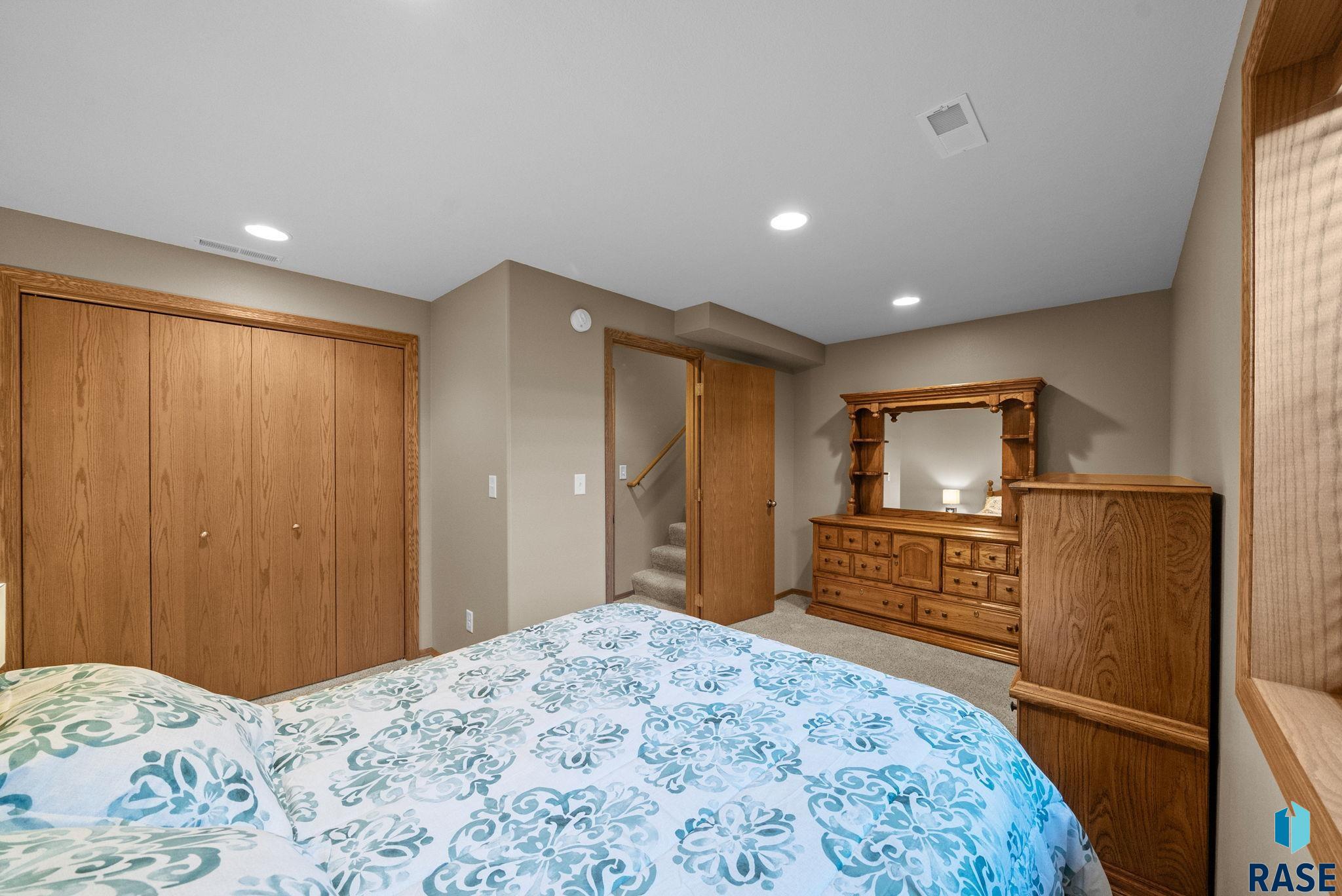 506 Almond Ave Avenue, Harrisburg, New Jersey image 32