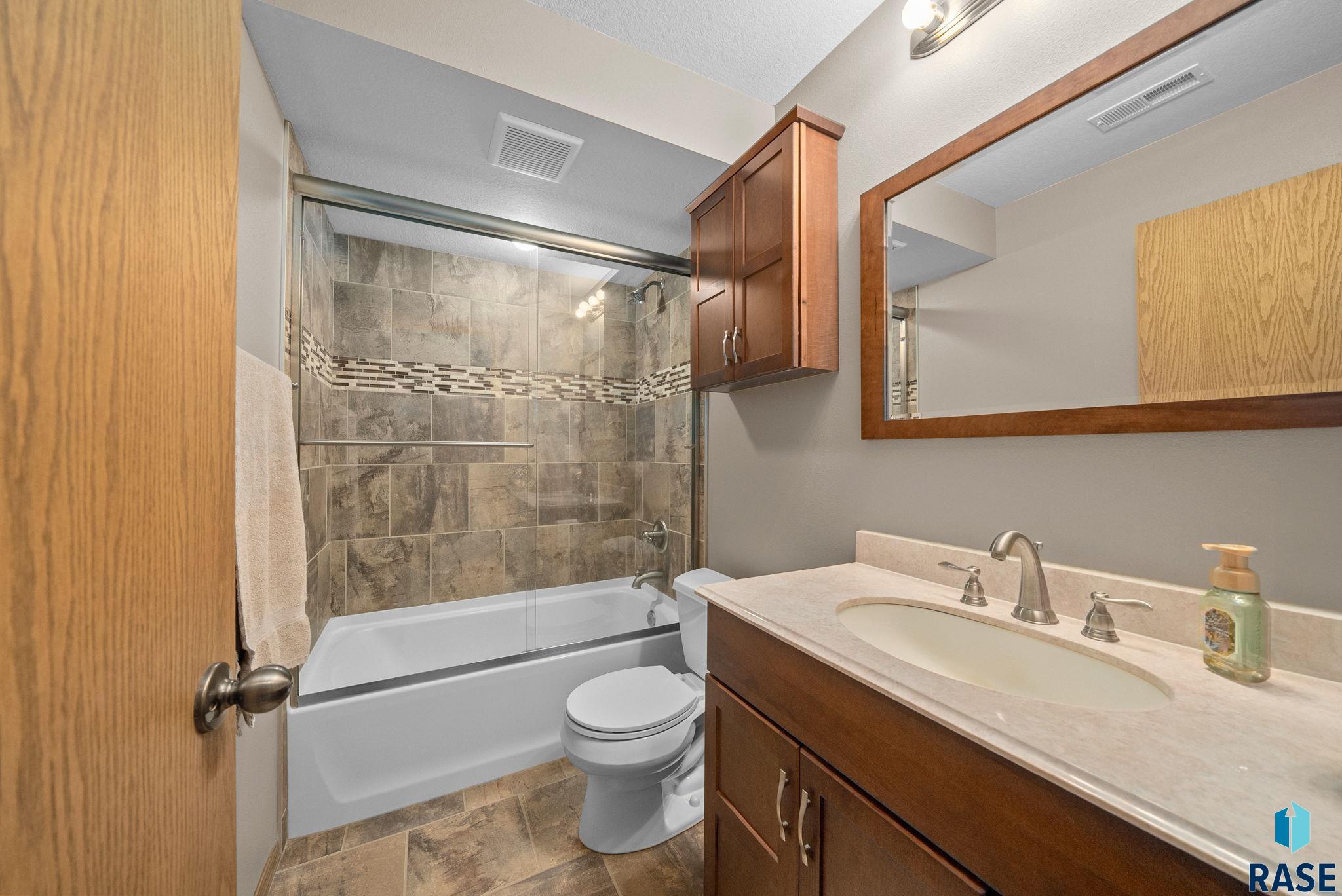 506 Almond Ave Avenue, Harrisburg, New Jersey image 27