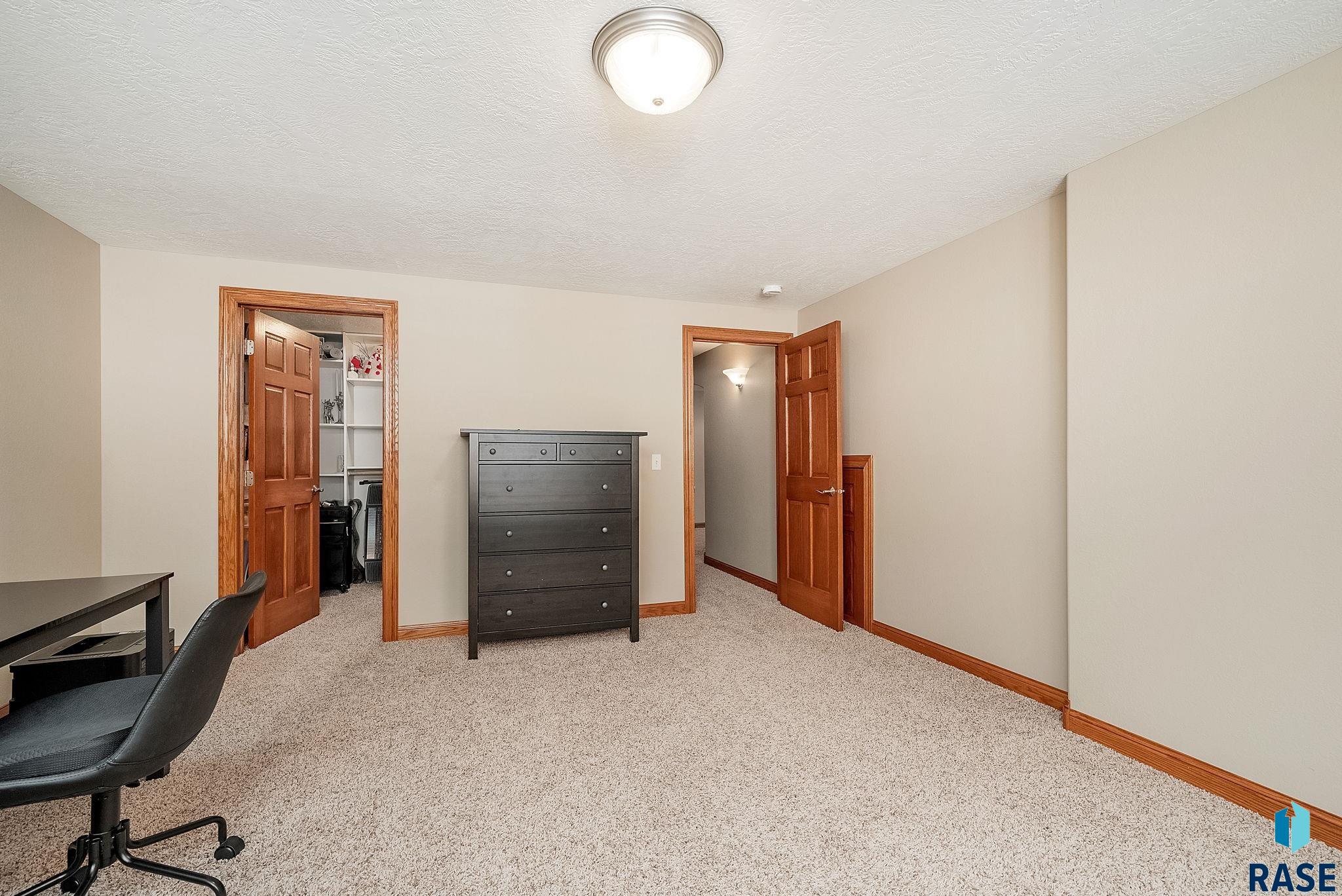 2225 E Byrum Cir Circle, Brandon, South Dakota image 31