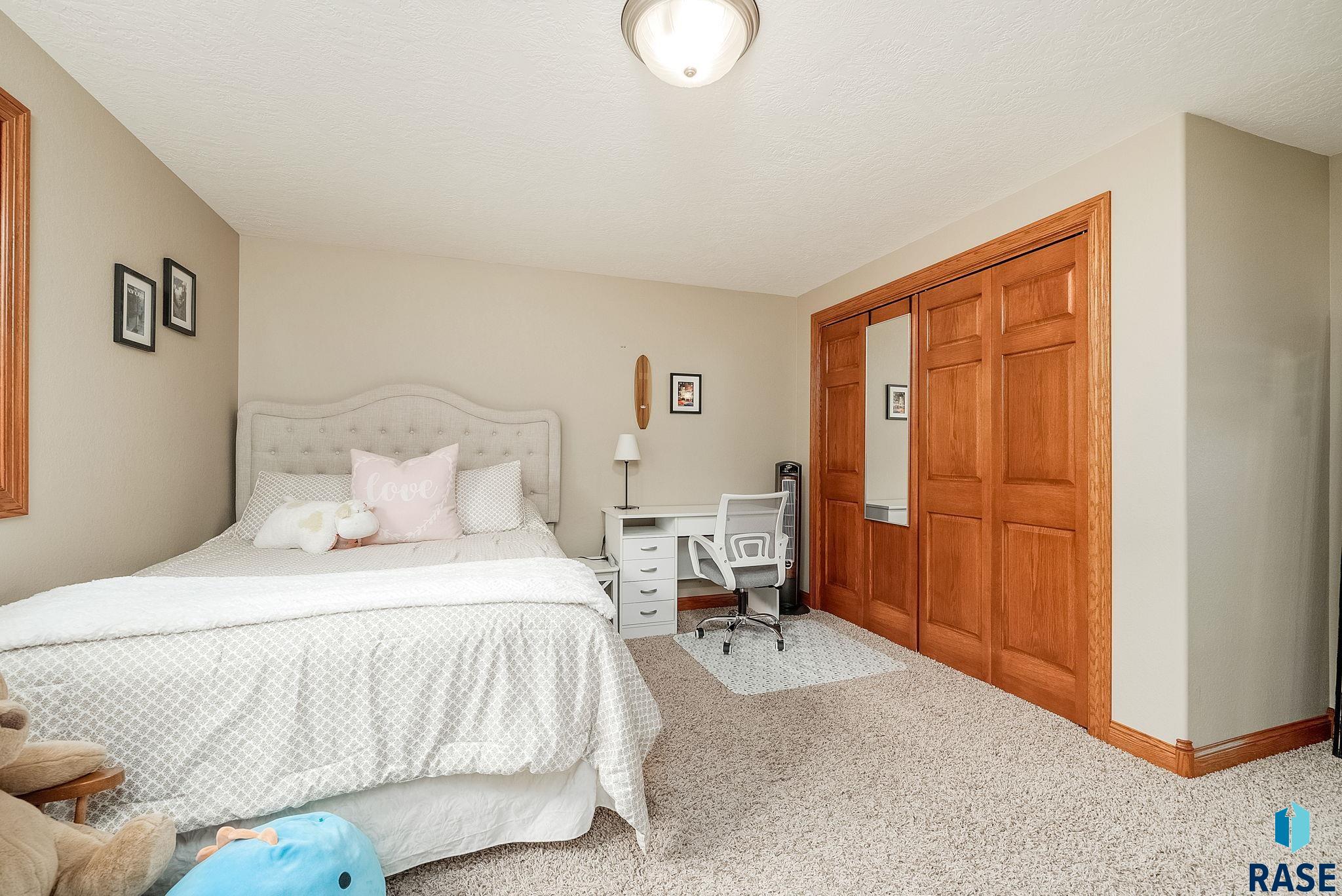 2225 E Byrum Cir Circle, Brandon, South Dakota image 27