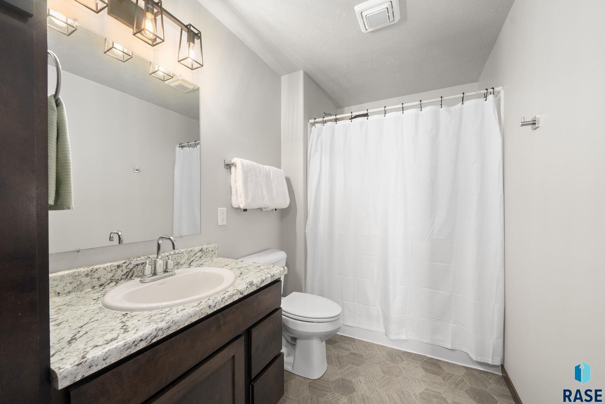 5520 S Seville Pl Place, Sioux Falls, New Jersey image 10
