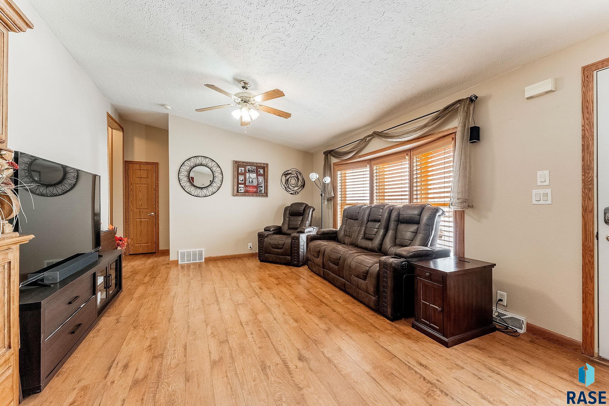 27549 475th Ave Avenue, Worthing, South Dakota image 13