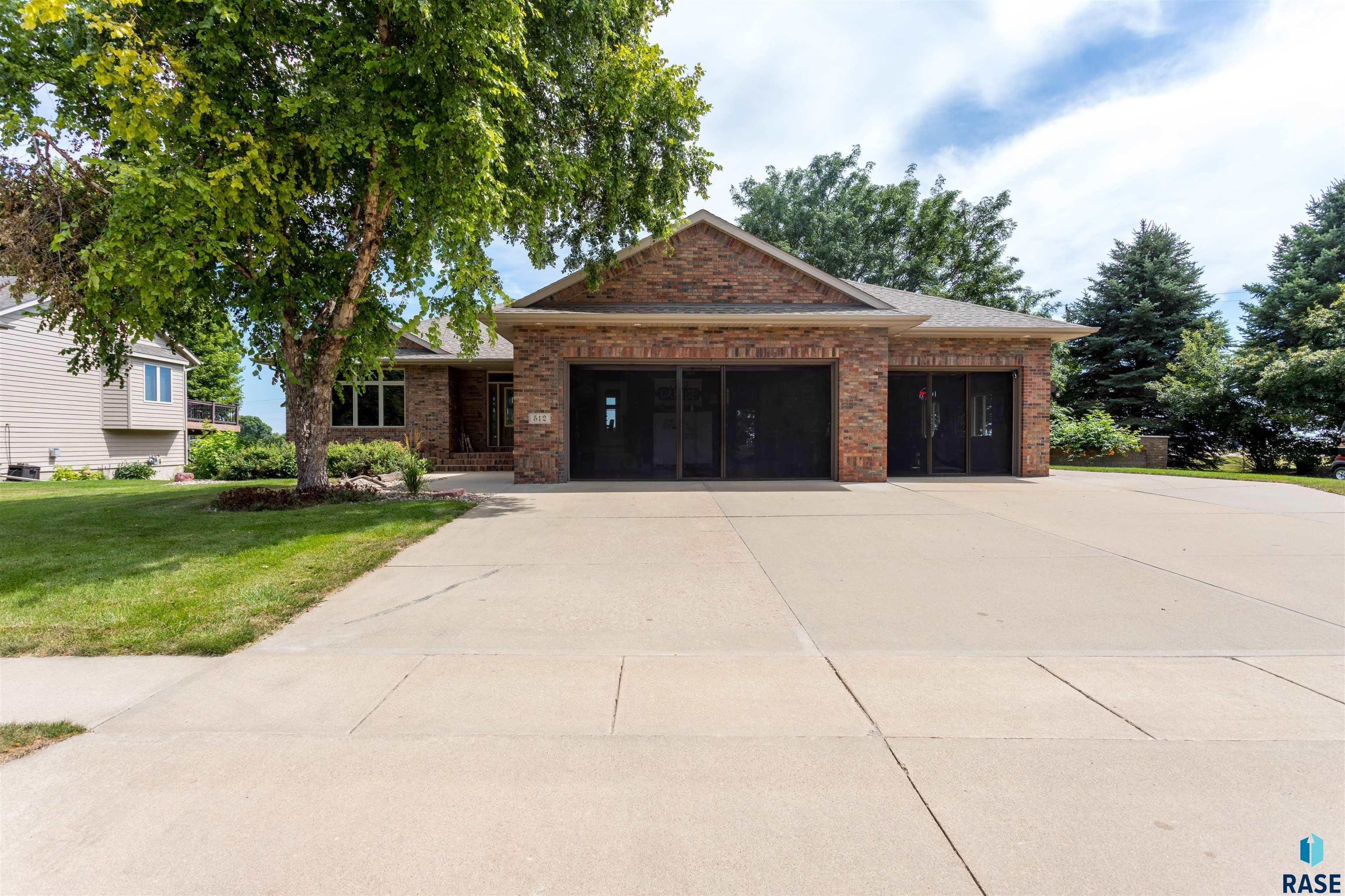 512 S Country Club Ave Avenue, Brandon, South Dakota image 5