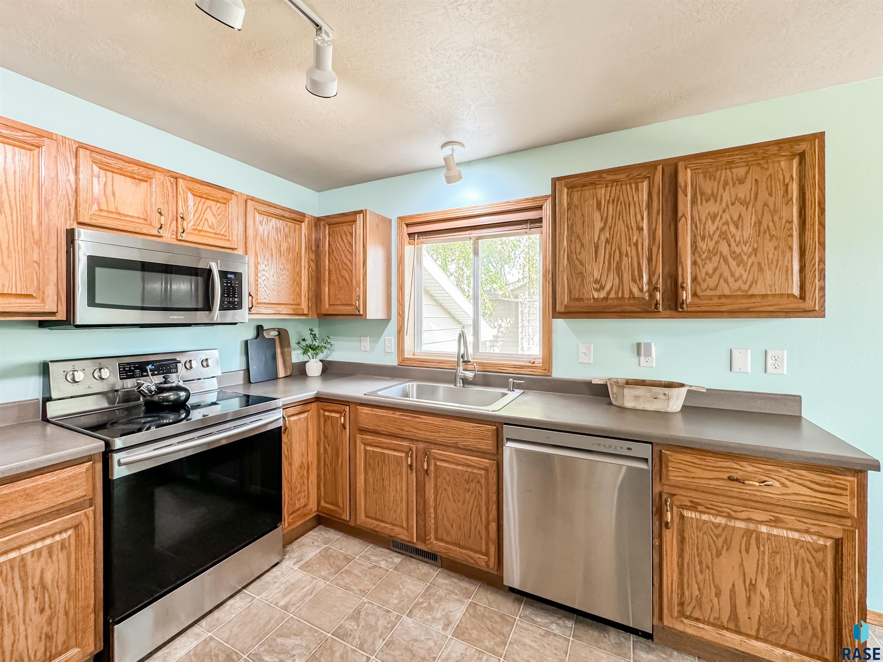 5104 S Sarmar Ave Avenue, Sioux Falls, South Dakota image 8