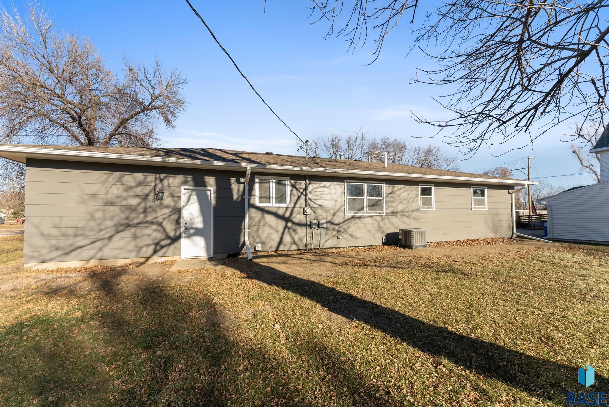 609 W 4th Ave Avenue, Lennox, South Dakota image 49