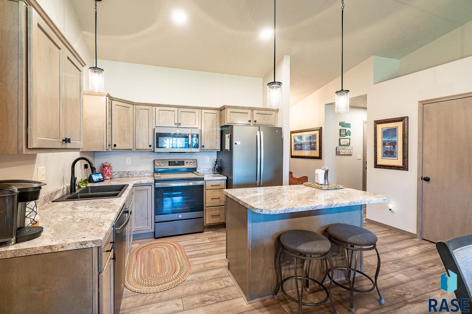 213 Brookside Pl Place, Harrisburg, New Jersey image 5