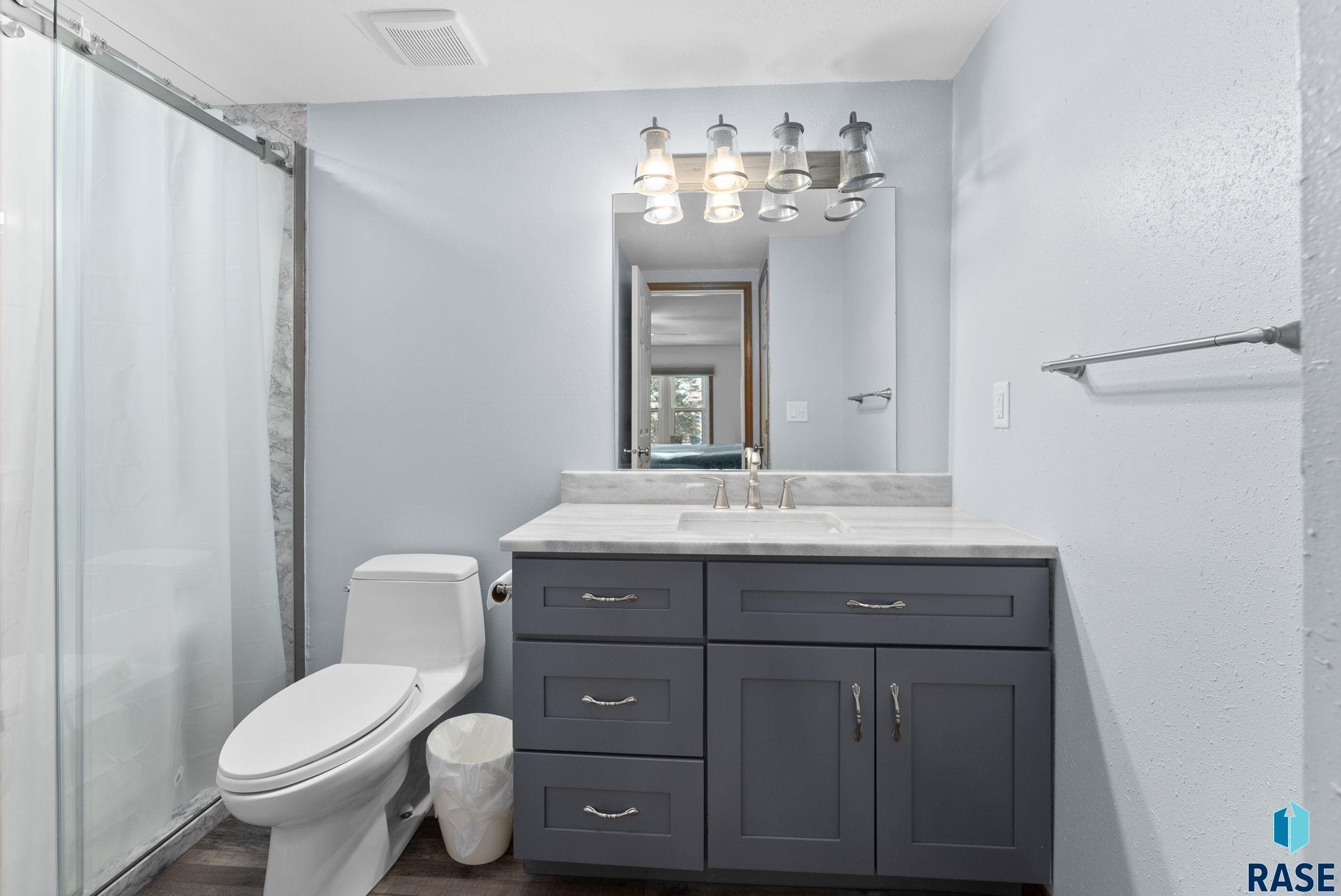 3325 E Manor Cir Circle, Sioux Falls, New Jersey image 7