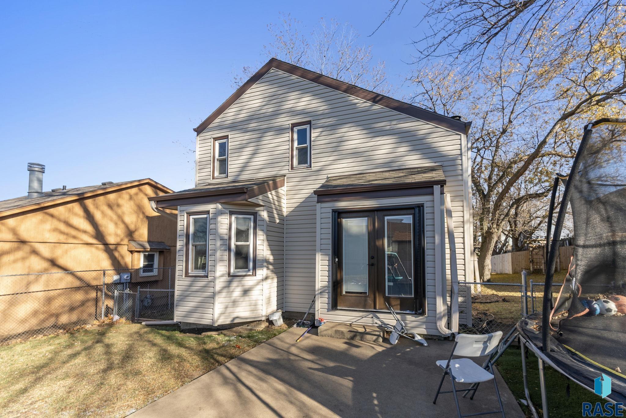 3325 E Manor Cir Circle, Sioux Falls, New Jersey image 5