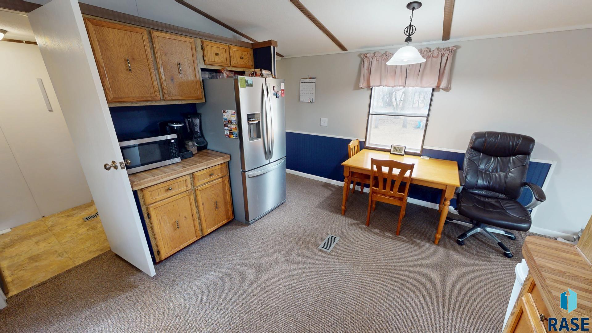 108 Wagon Wheel Cir Circle, Brookings, South Dakota image 7