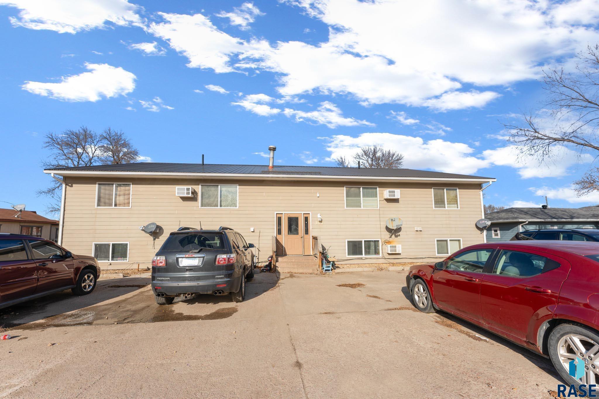 Flandreau, South Dakota 57028, United States, 16 Bedrooms Bedrooms, ,8 BathroomsBathrooms,Residential,Active,31023